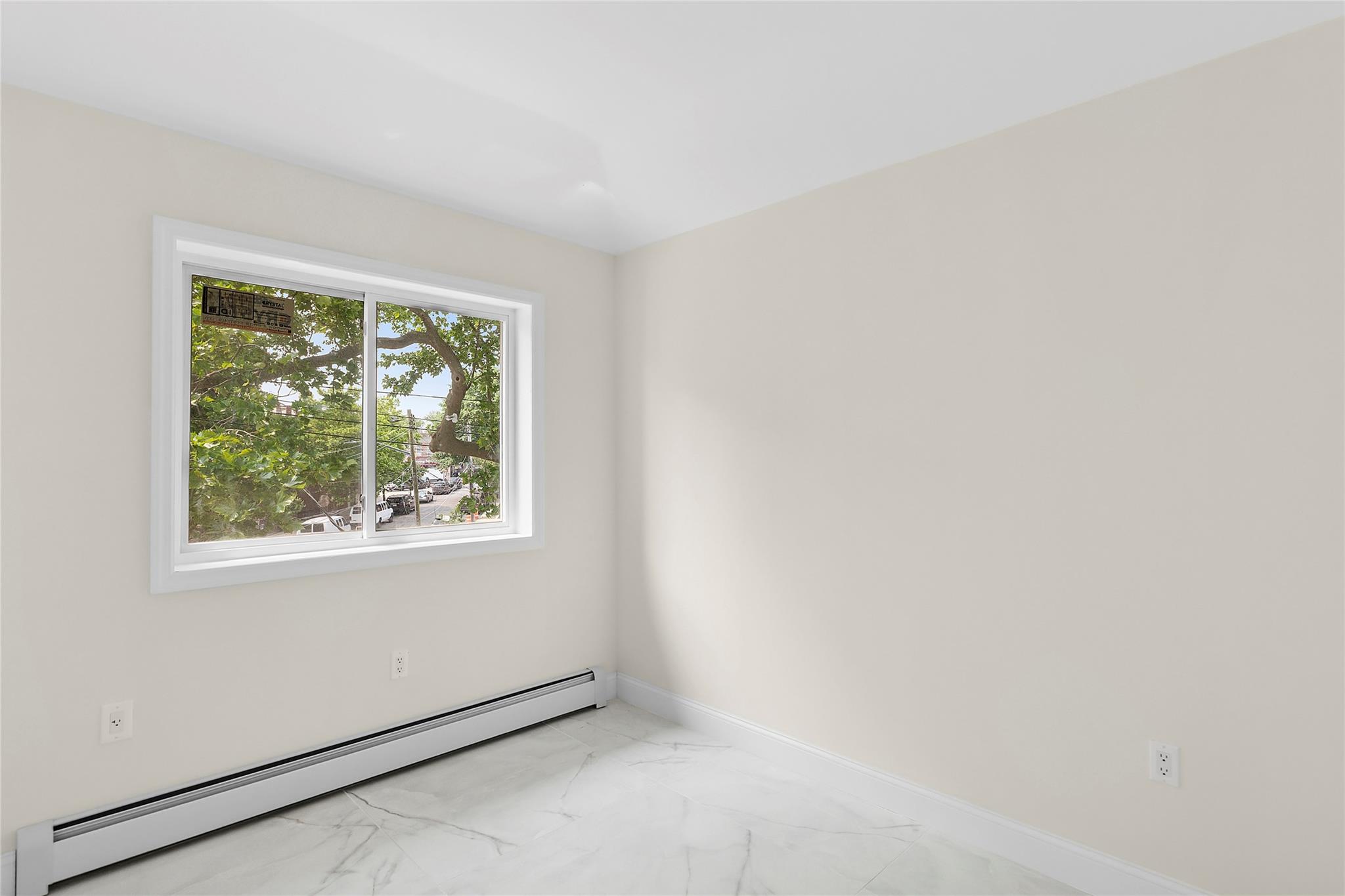 #17 photo, 104-47 49 Avenue, クイーンズ区 Corona , NY 11368