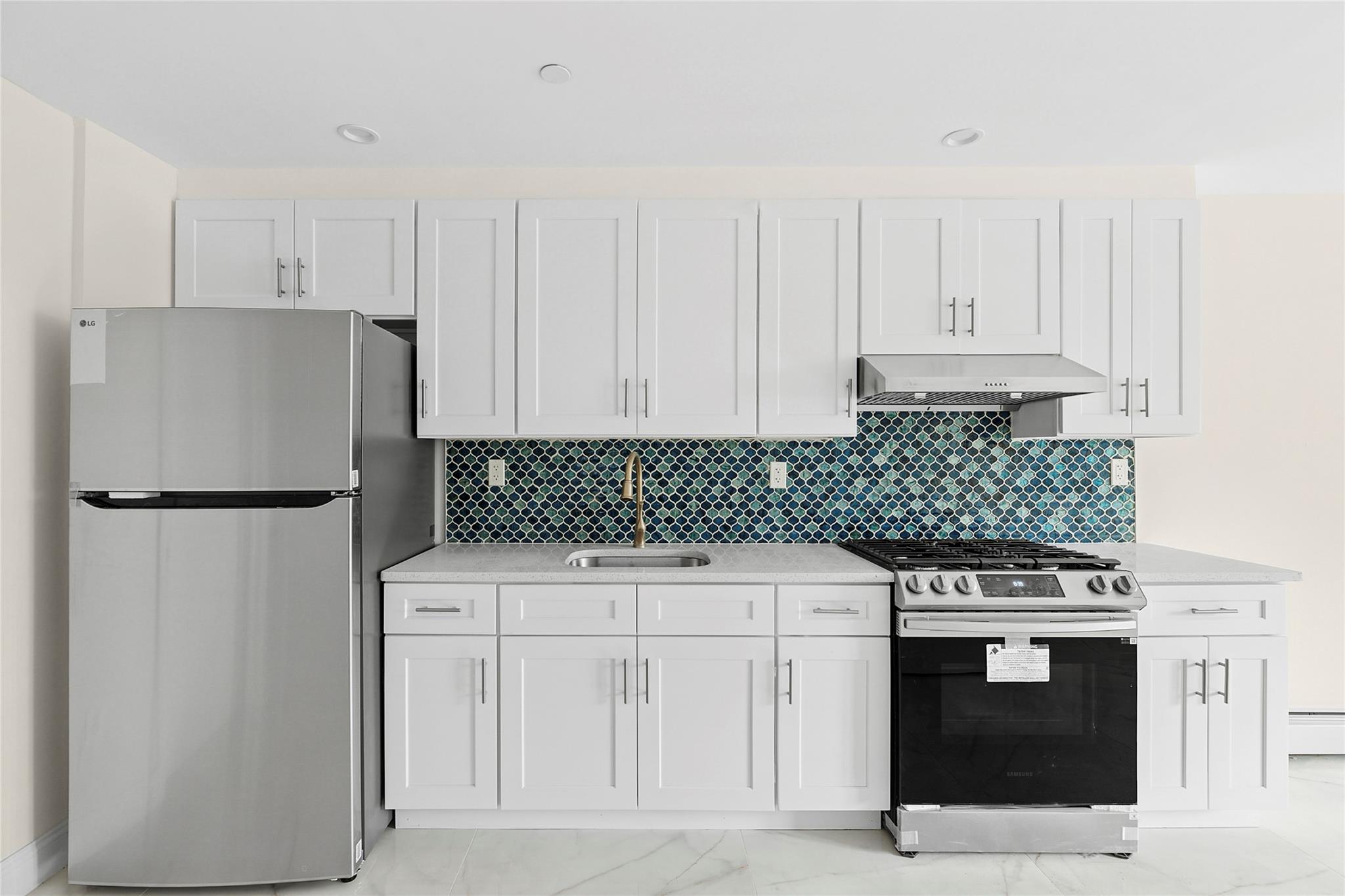 #4 photo, 104-47 49 Avenue, クイーンズ区 Corona , NY 11368