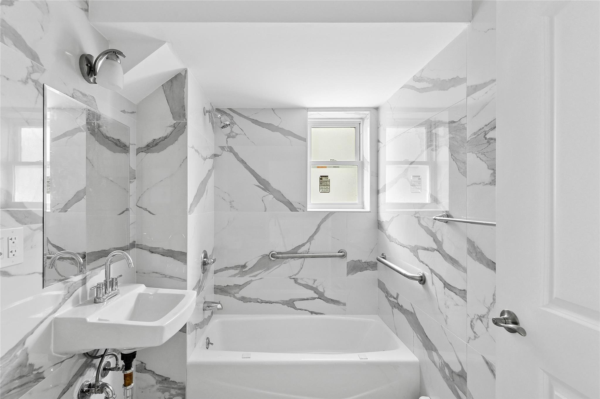 #5 photo, 104-47 49 Avenue, クイーンズ区 Corona , NY 11368