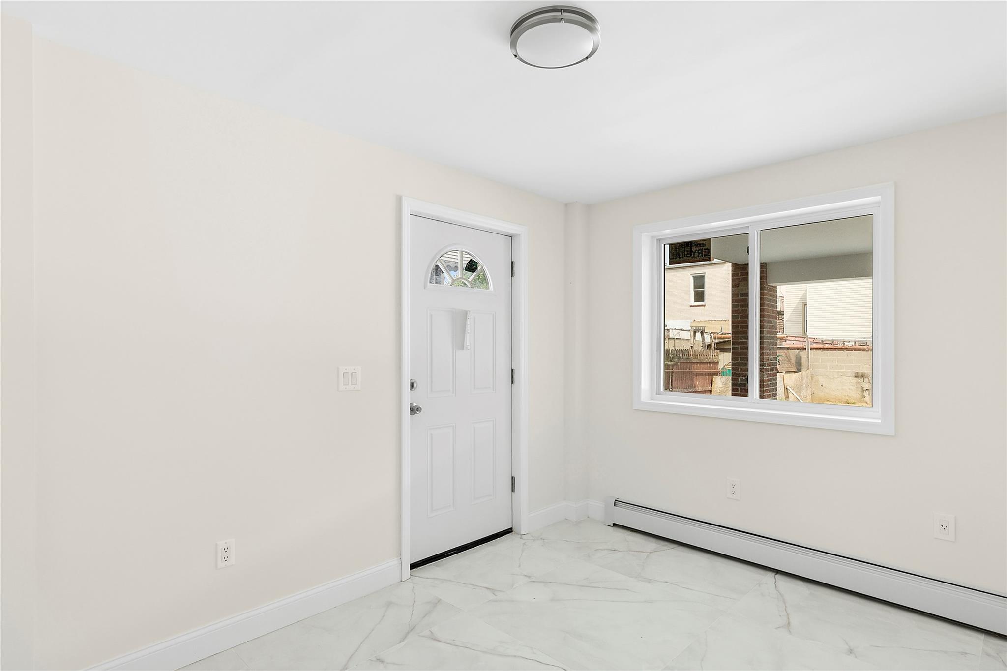 #7 photo, 104-47 49 Avenue, クイーンズ区 Corona , NY 11368