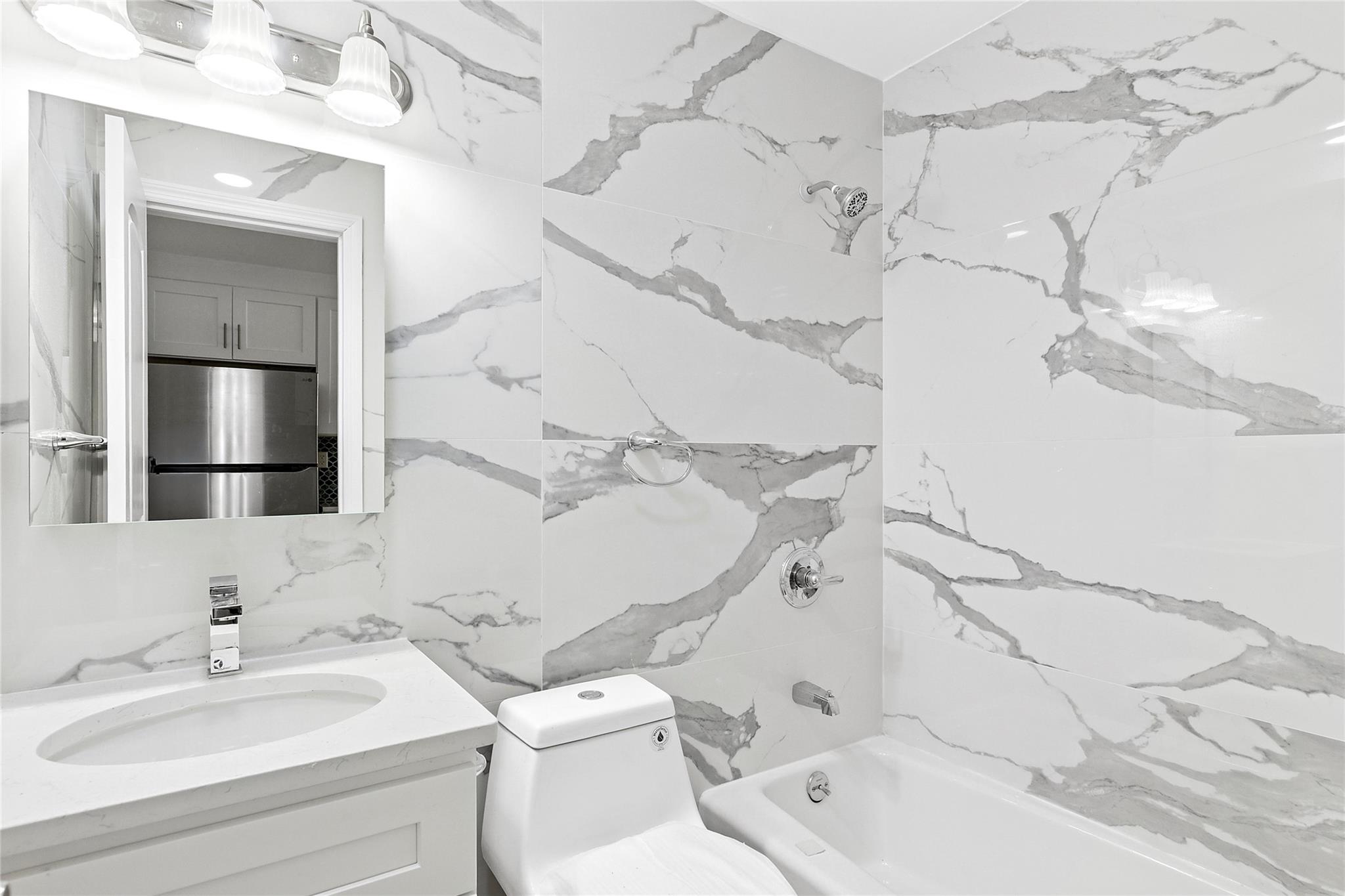 #10 photo, 104-49 49 Avenue, クイーンズ区 Corona , NY 11368