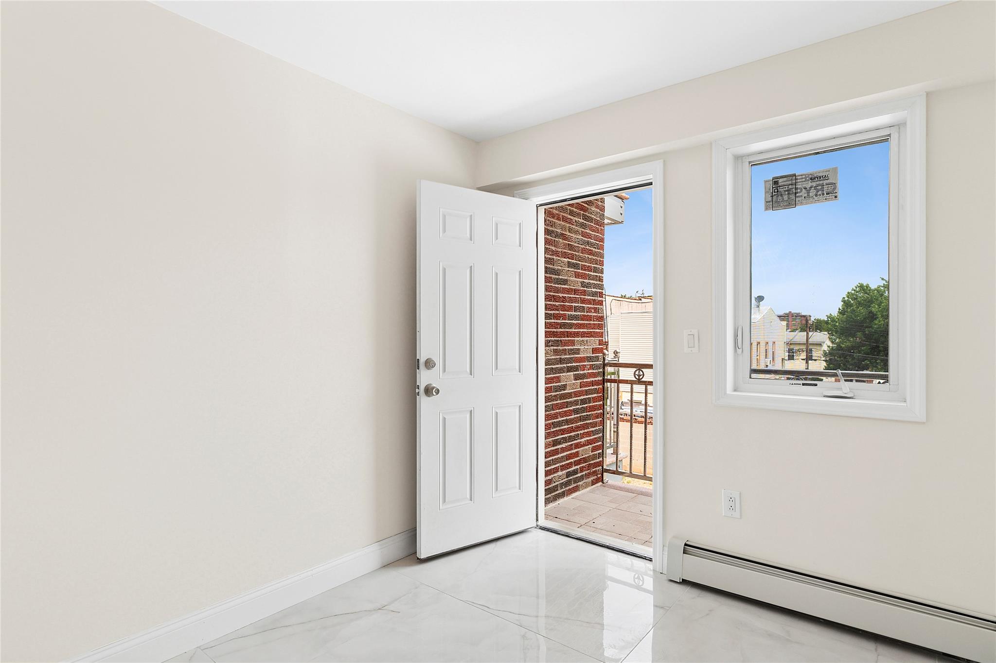 #11 photo, 104-49 49 Avenue, クイーンズ区 Corona , NY 11368