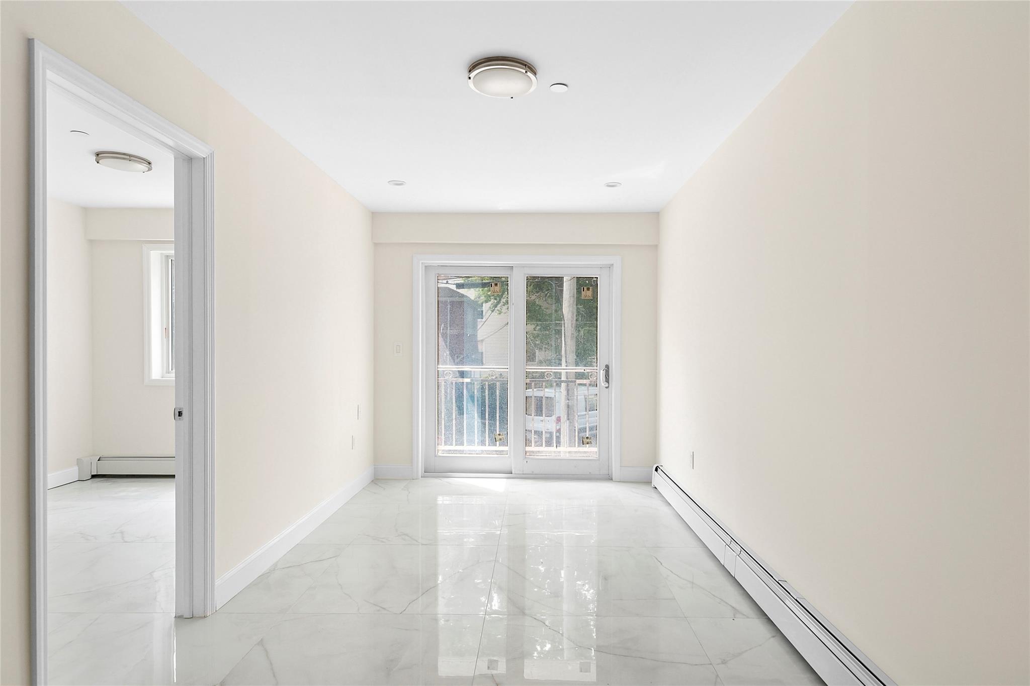 #7 photo, 104-49 49 Avenue, クイーンズ区 Corona , NY 11368