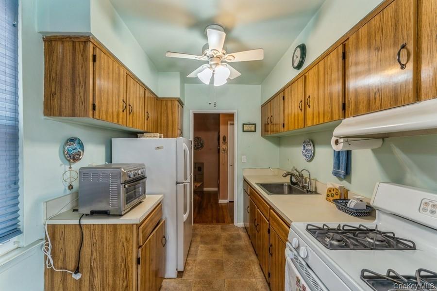 #8 photo, 61 Maine Avenue, Rockville Centre , NY 11570