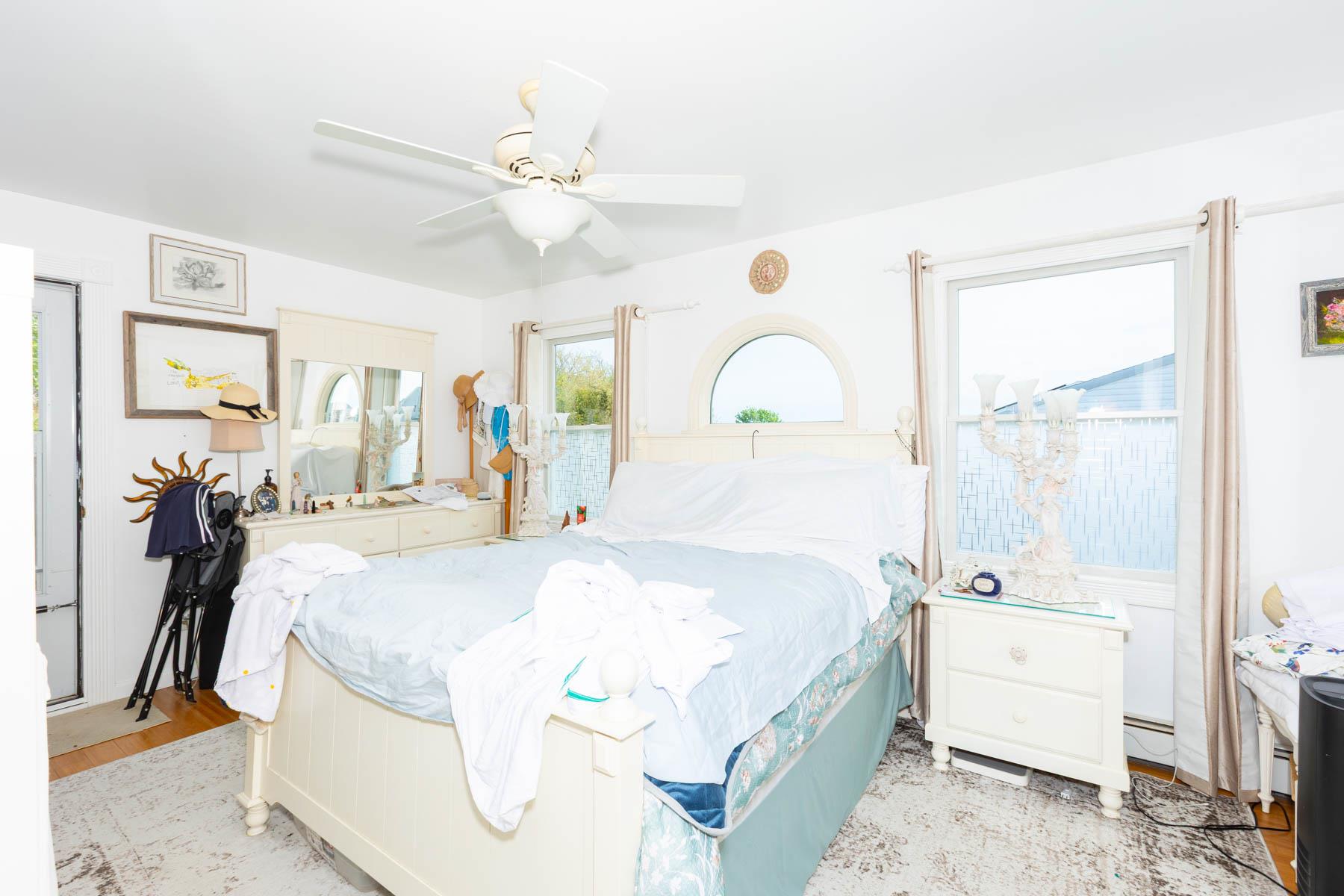 #13 photo, 849 E Bay Drive, サフォーク郡 West Islip , NY 11795