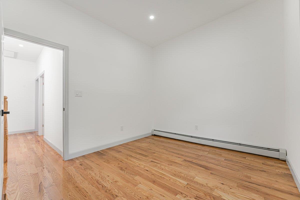 #10 photo, 5206 Avenue M, ブルックリン区 Brooklyn , NY 11234