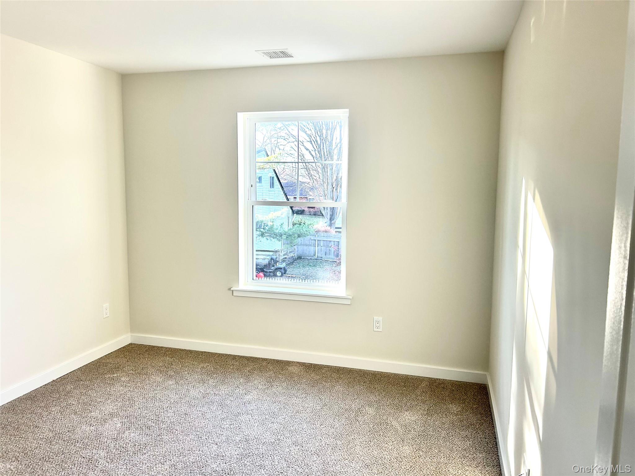 #13 photo, 20 10th Street, 롱 아일랜드 Ronkonkoma , NY 11779