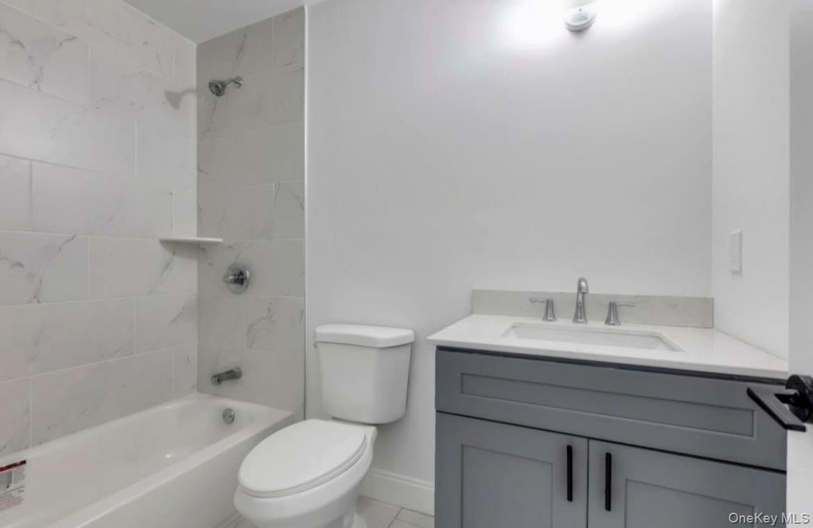 #3 photo, 20 10th Street, サフォーク郡 Ronkonkoma , NY 11779