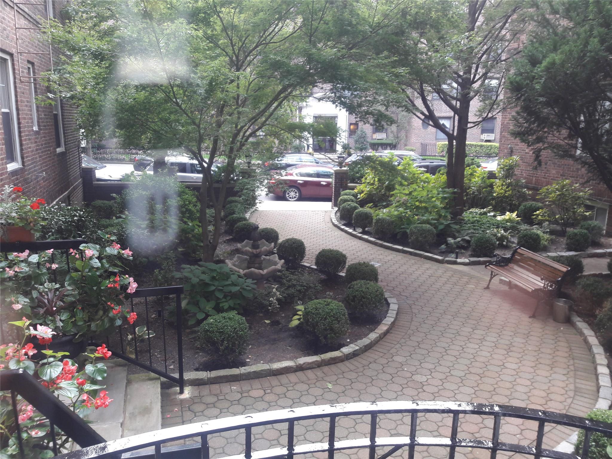 #14 photo, 11007 73rd Road, クイーンズ区 Forest Hills , NY 11375