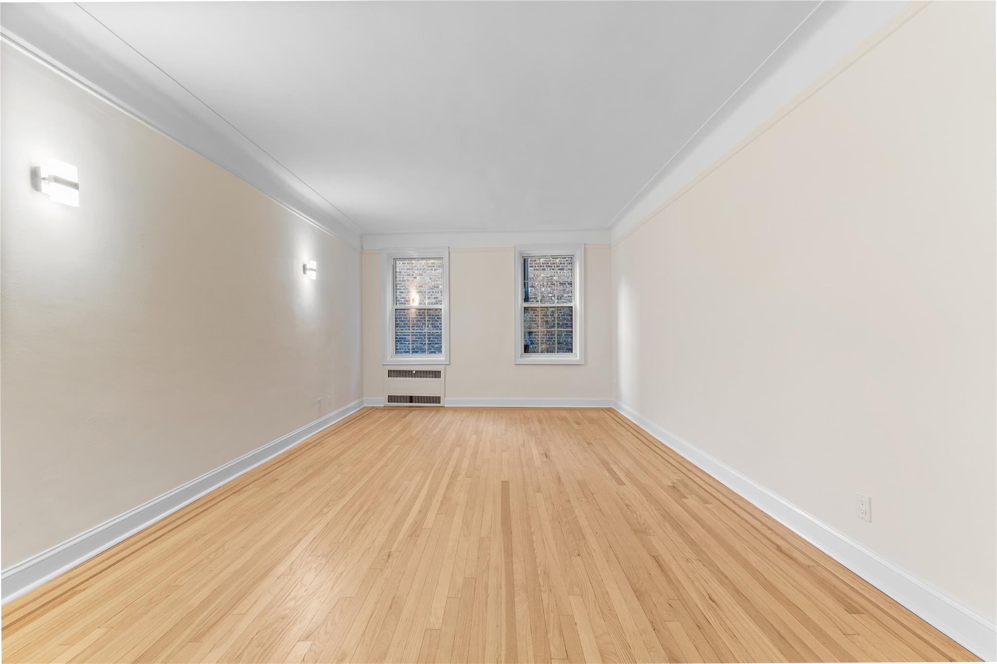 #2 photo, 11007 73rd Road, クイーンズ区 Forest Hills , NY 11375