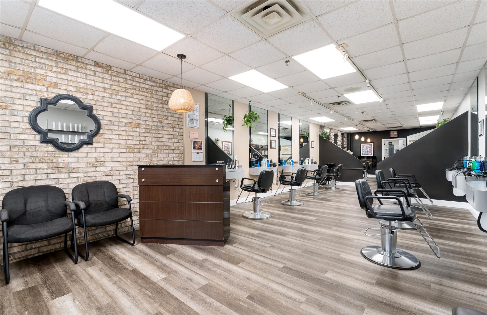 #4 photo, 99-10 Route 25A, サフォーク郡 Shoreham , NY 11786