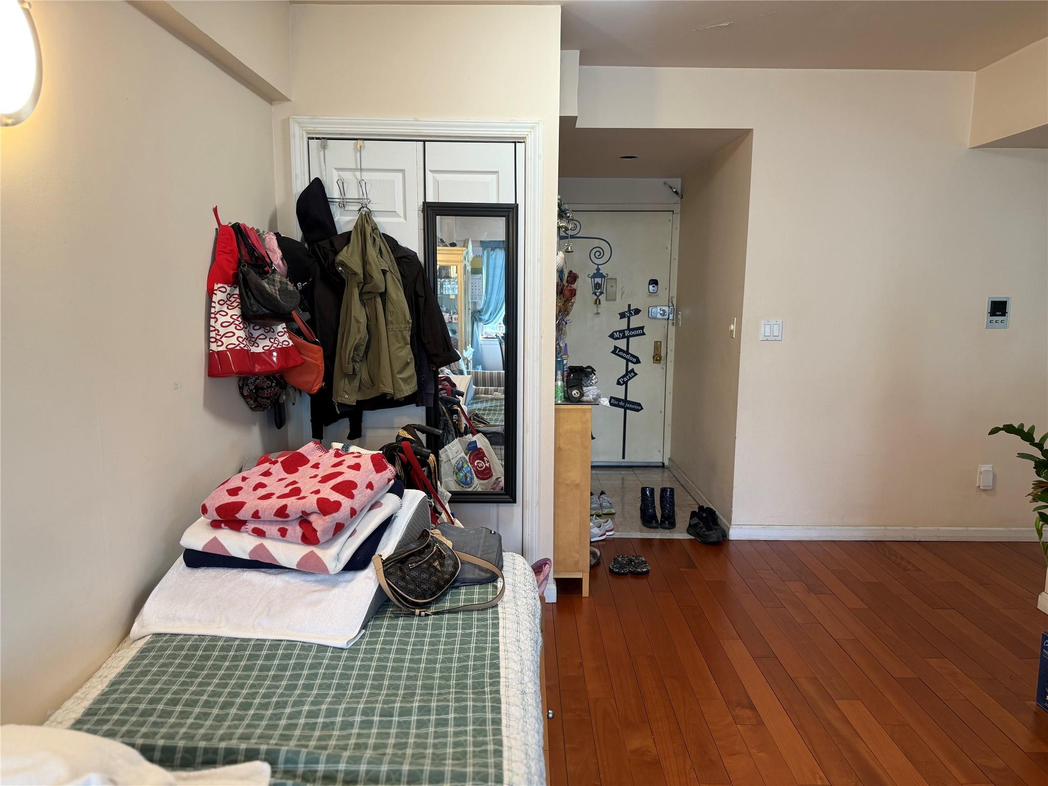 #20 photo, 81-09 41 Avenue, クイーンズ区 Elmhurst , NY 11373