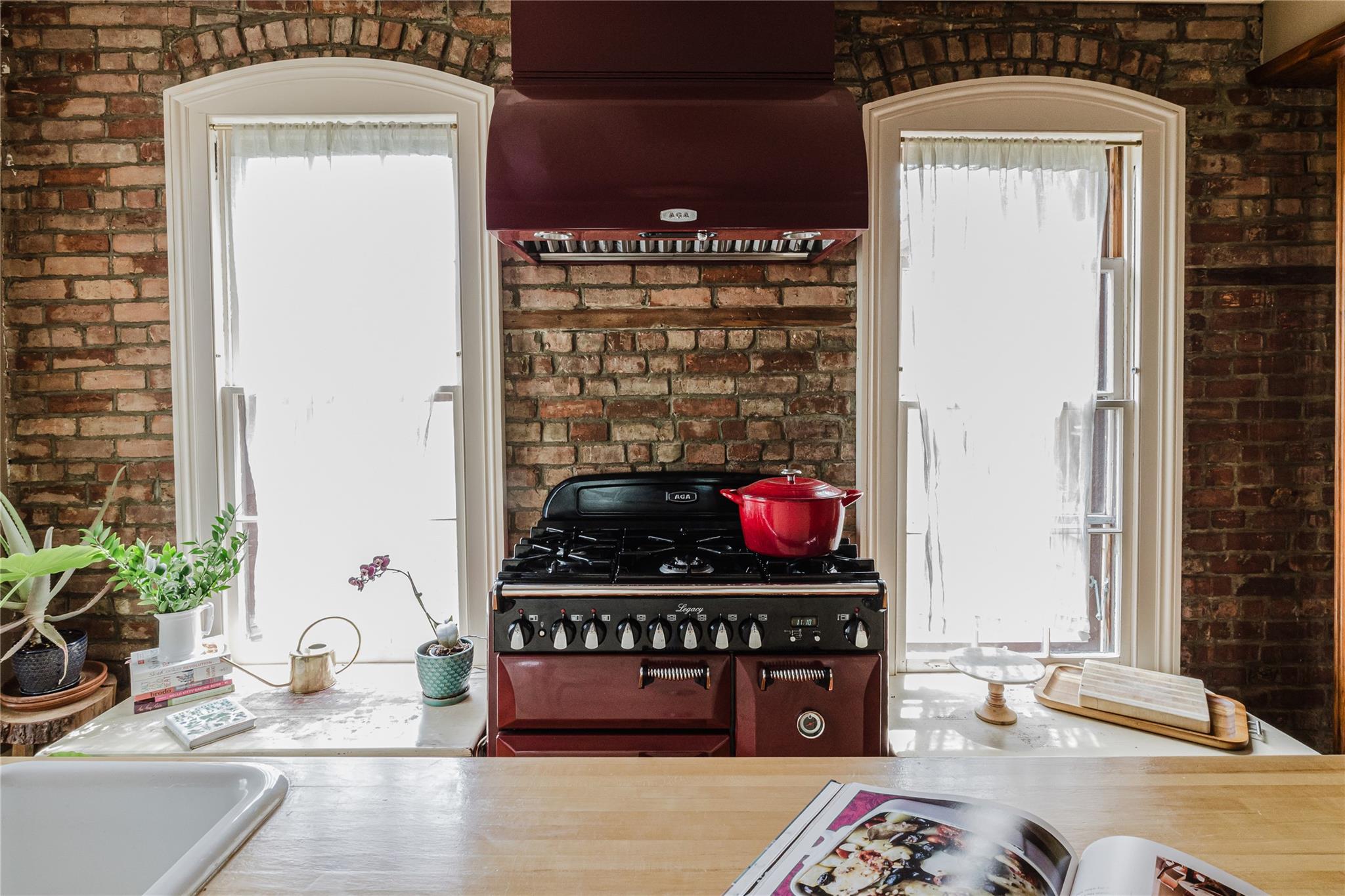 #16 photo, 1 E Court Street, Hudson , NY 12534