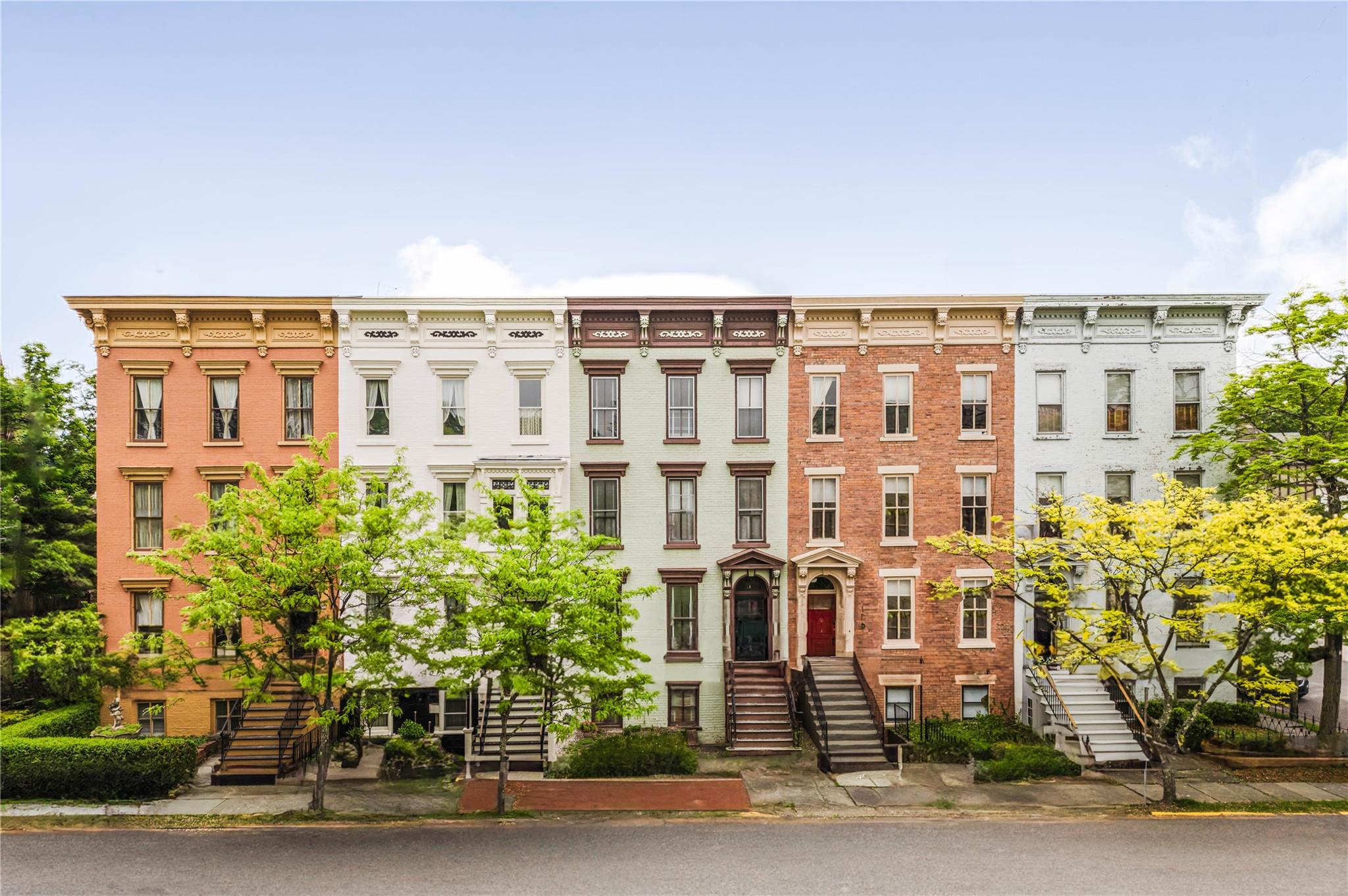 #4 photo, 1 E Court Street, Hudson , NY 12534