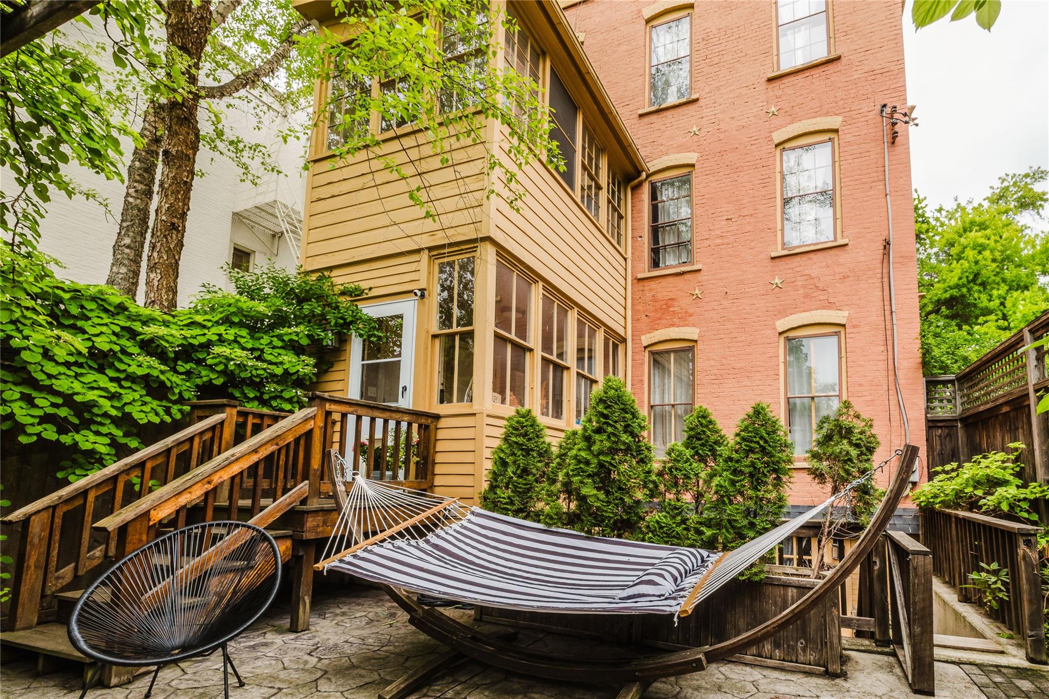 #7 photo, 1 E Court Street, Hudson , NY 12534