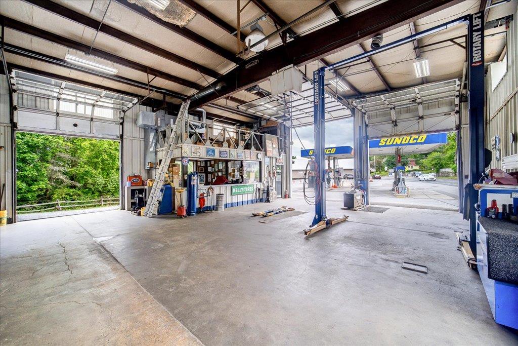 #16 photo, 1316 Route 9W, Marlboro , NY 12542