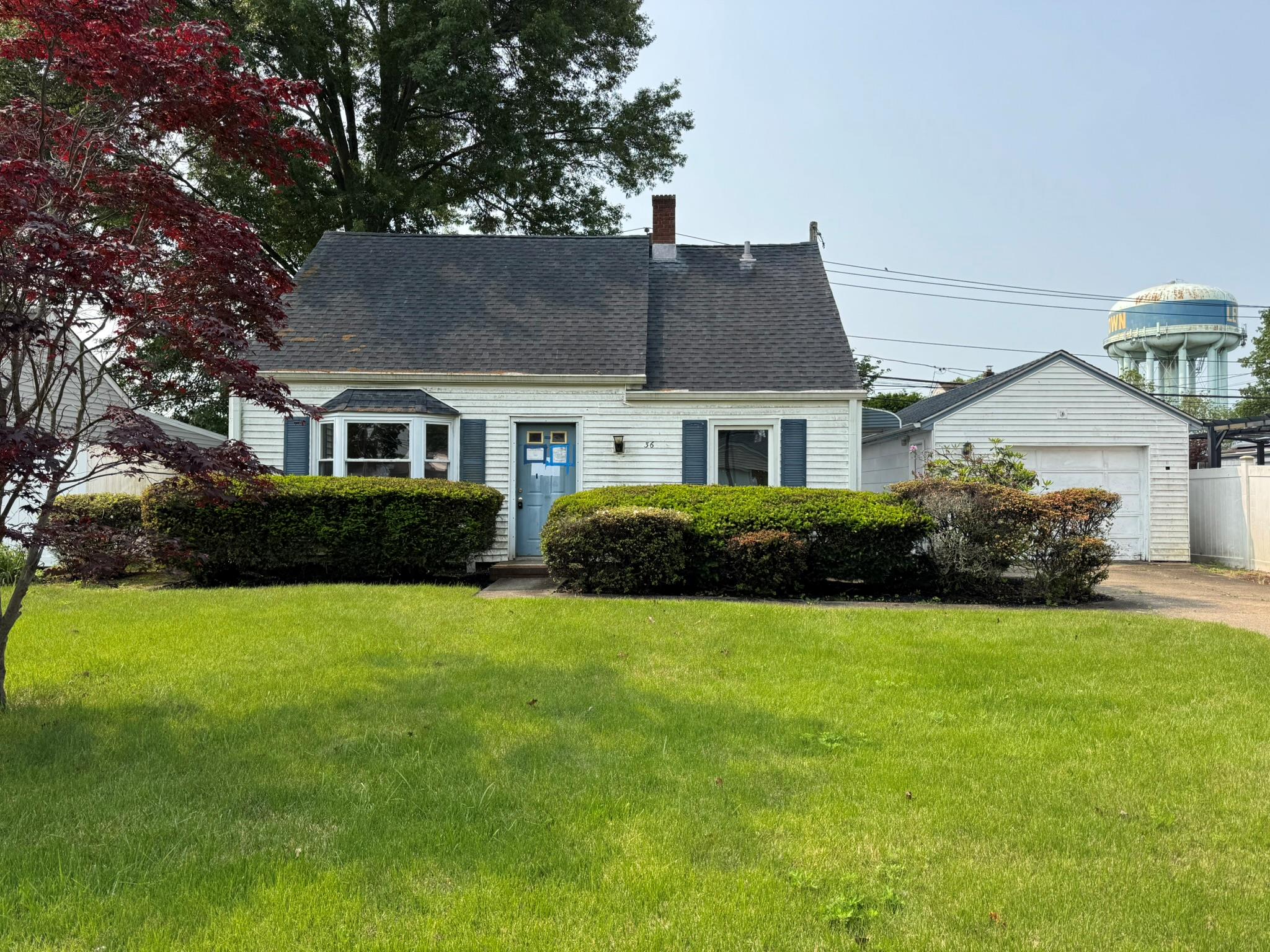 #1 photo, 36 Hollyhock Road, 롱 아일랜드 Levittown , NY 11756