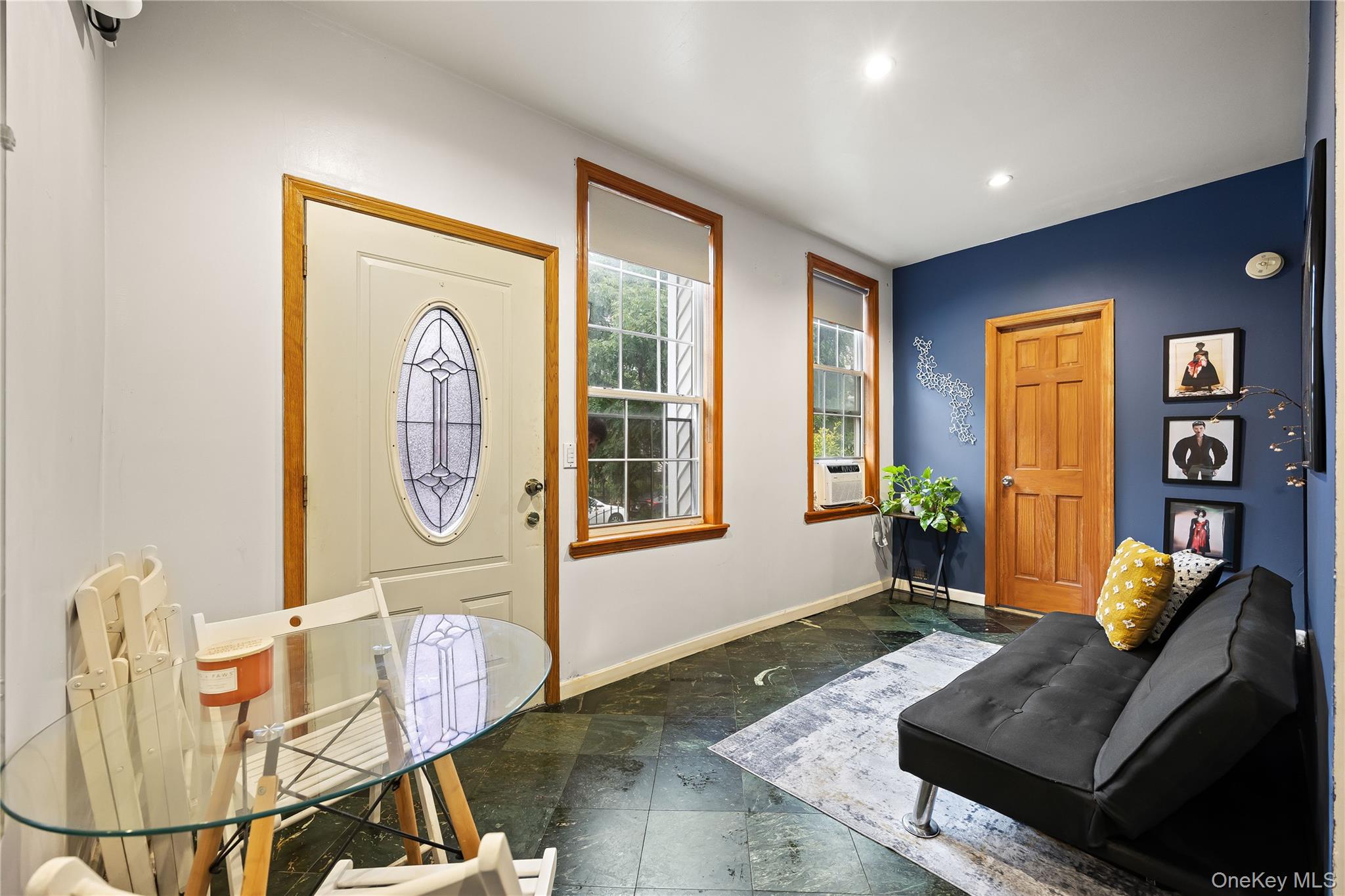 #3 photo, 41-20 Elbertson Street, クイーンズ区 Elmhurst , NY 11373