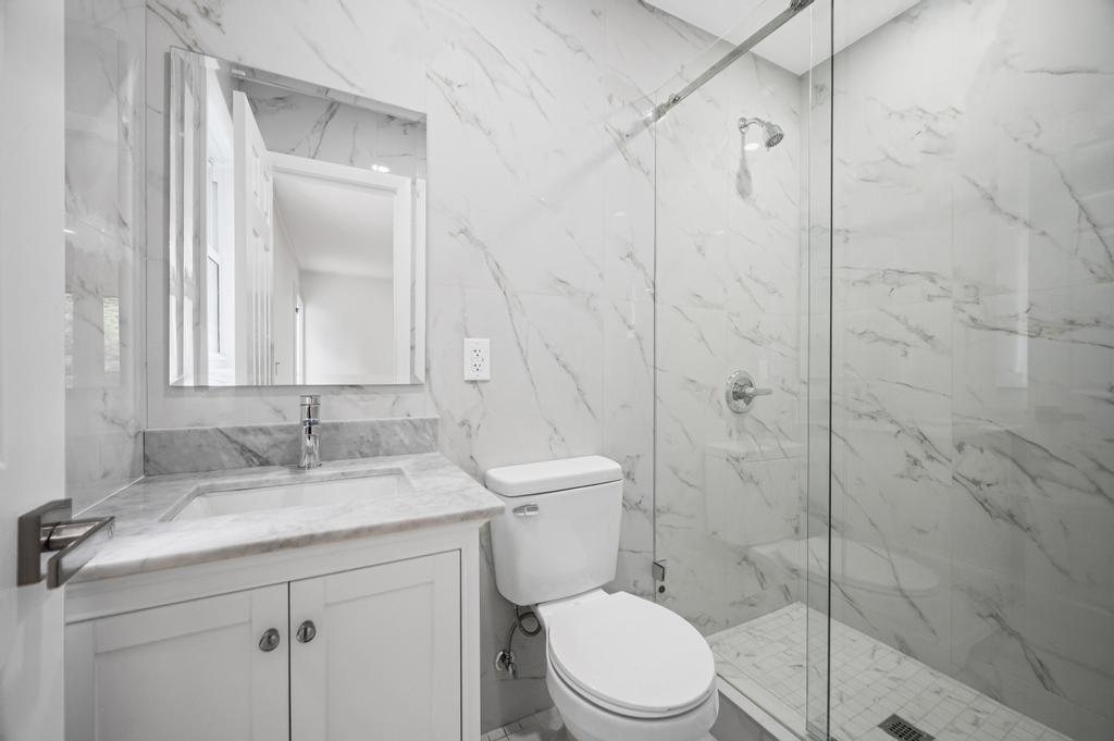 #13 photo, 26 Ravine Road, Great Neck , NY 11023