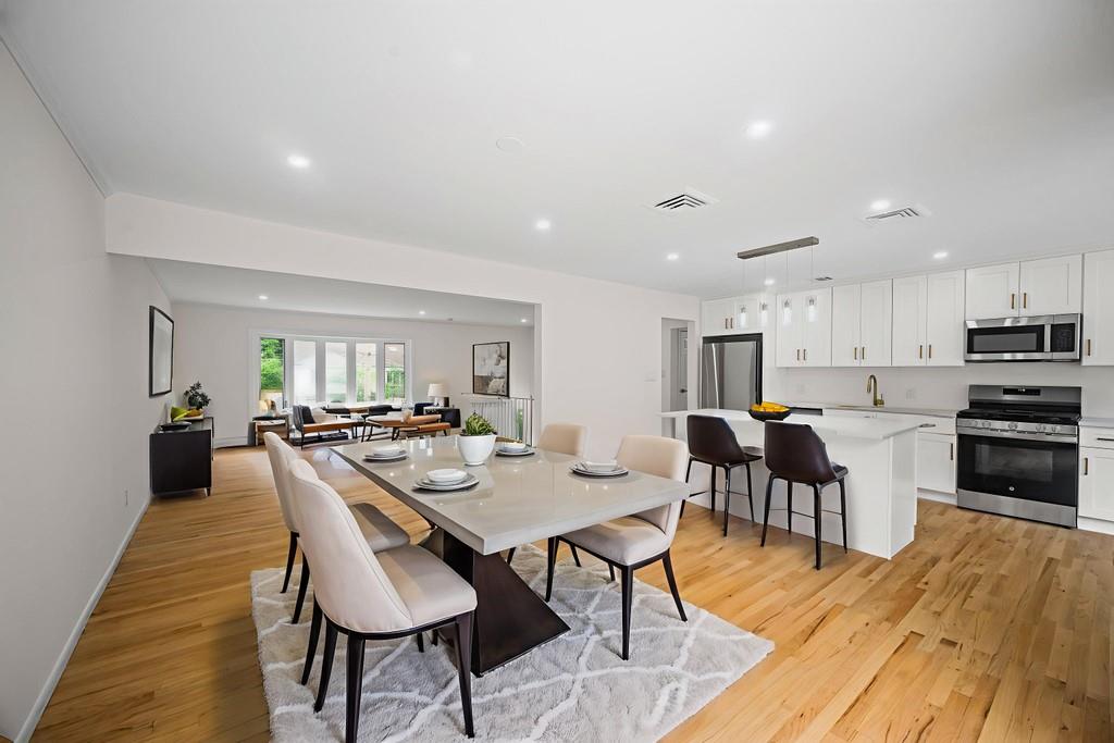 #3 photo, 26 Ravine Road, Great Neck , NY 11023