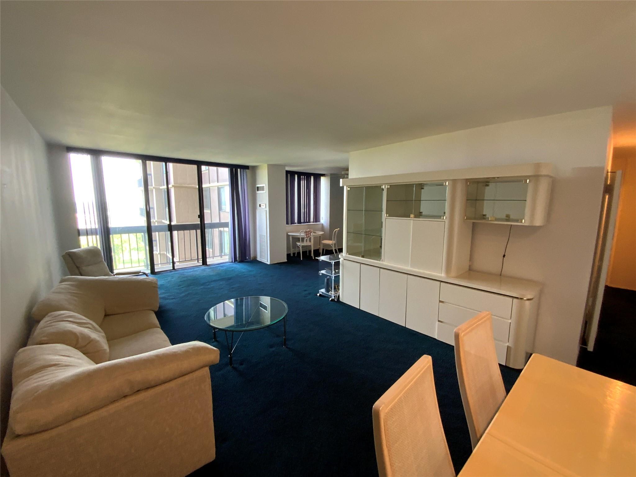 #2 photo, 27110 Grand Central Parkway, クイーンズ区 Floral Park , NY 11005