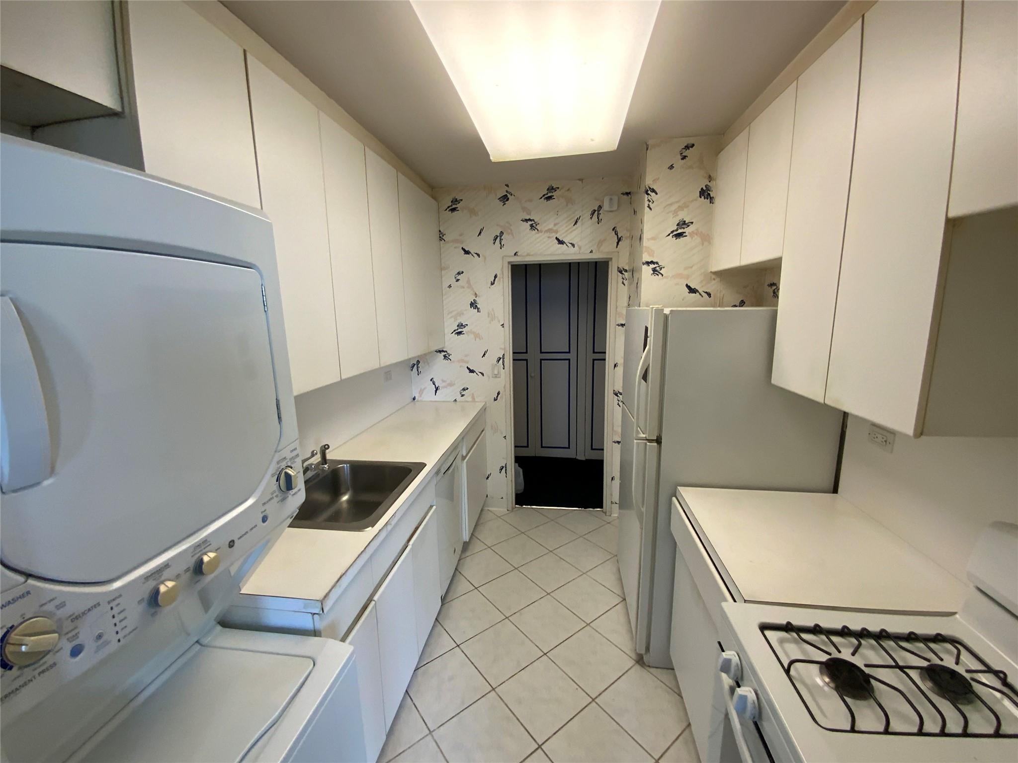 #6 photo, 27110 Grand Central Parkway, クイーンズ区 Floral Park , NY 11005