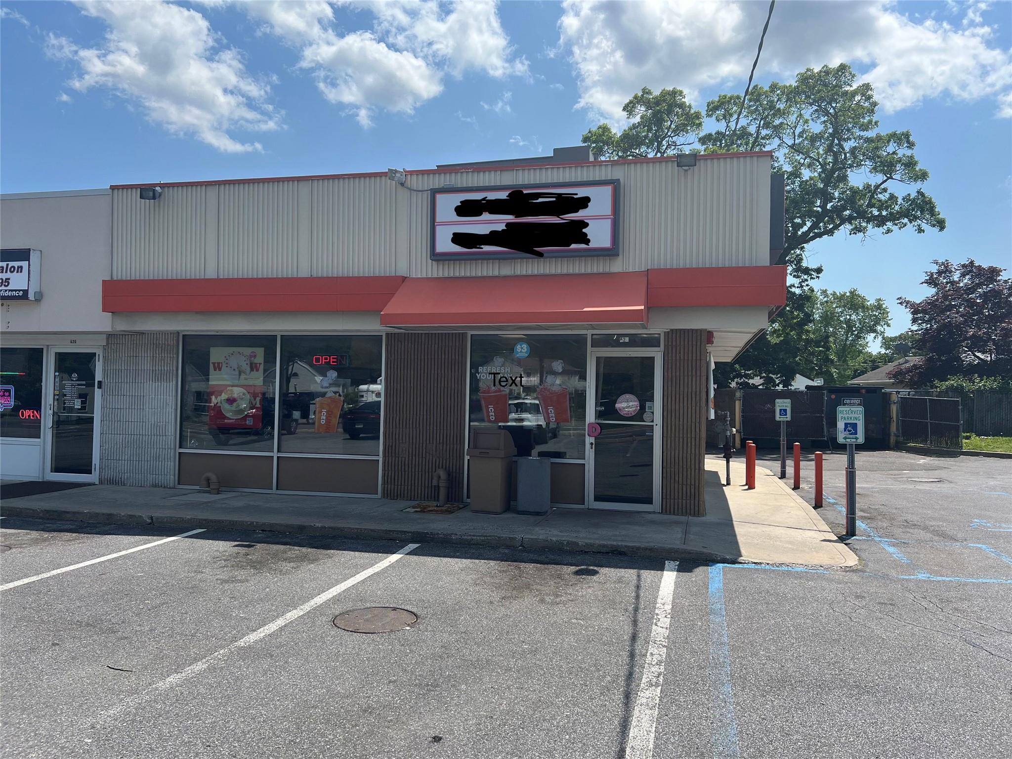 #1 photo, 628 Horseblock Road, سوفولك Farmingville , NY 11738
