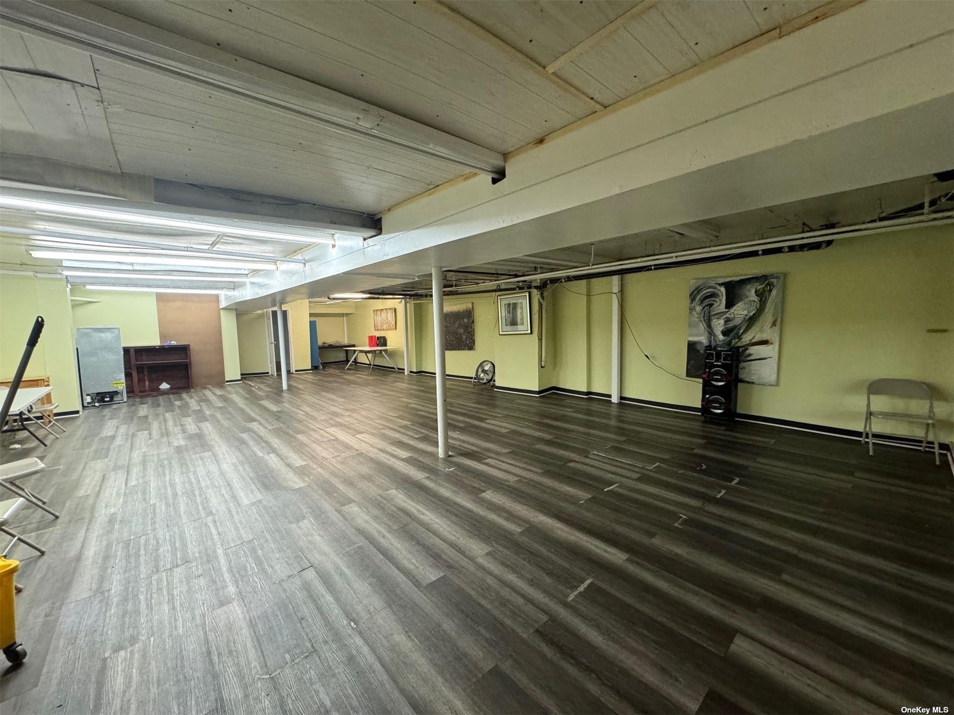 #7 photo, 28-57 Steinway Street, クイーンズ区 Astoria , NY 11103