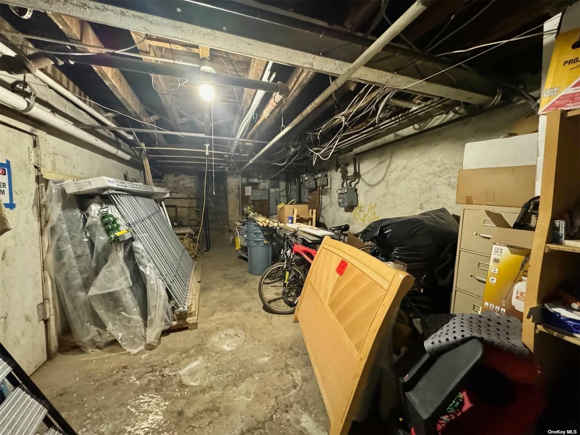 #8 photo, 28-57 Steinway Street, クイーンズ区 Astoria , NY 11103