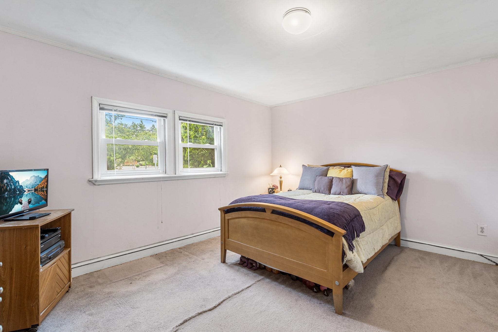 #13 photo, 45 W 23rd Street, Deer Park , NY 11729