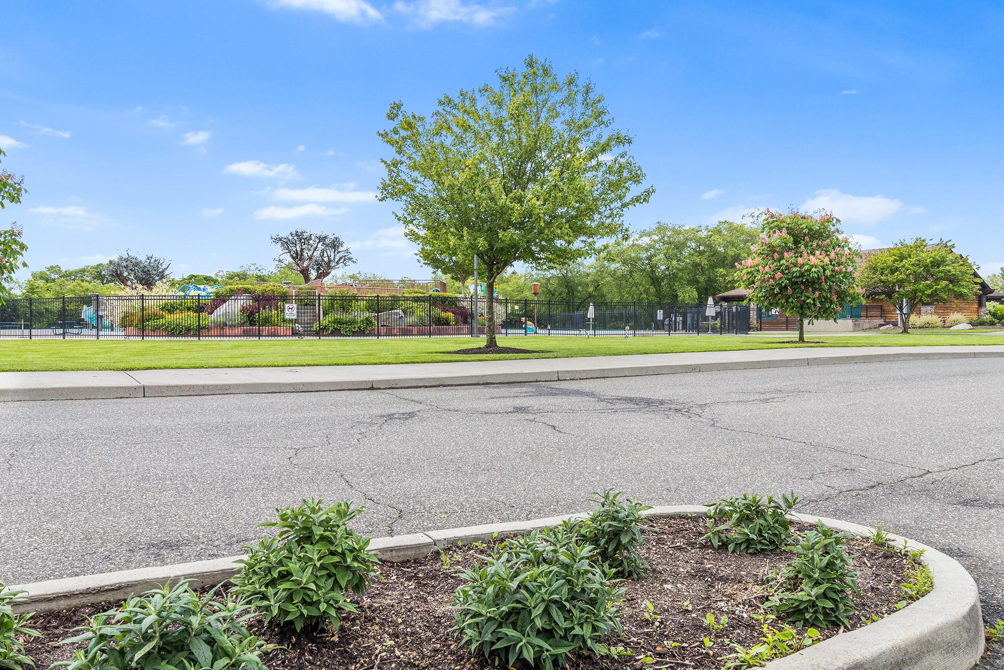 #18 photo, 45 W 23rd Street, Deer Park , NY 11729