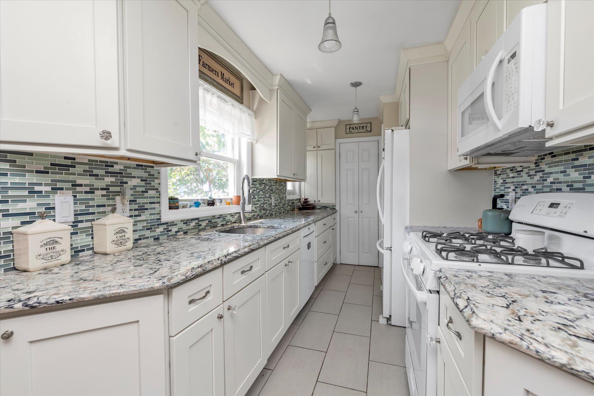 #1 photo, 487 Sunnybrook Drive, ناسو Oceanside , NY 11572