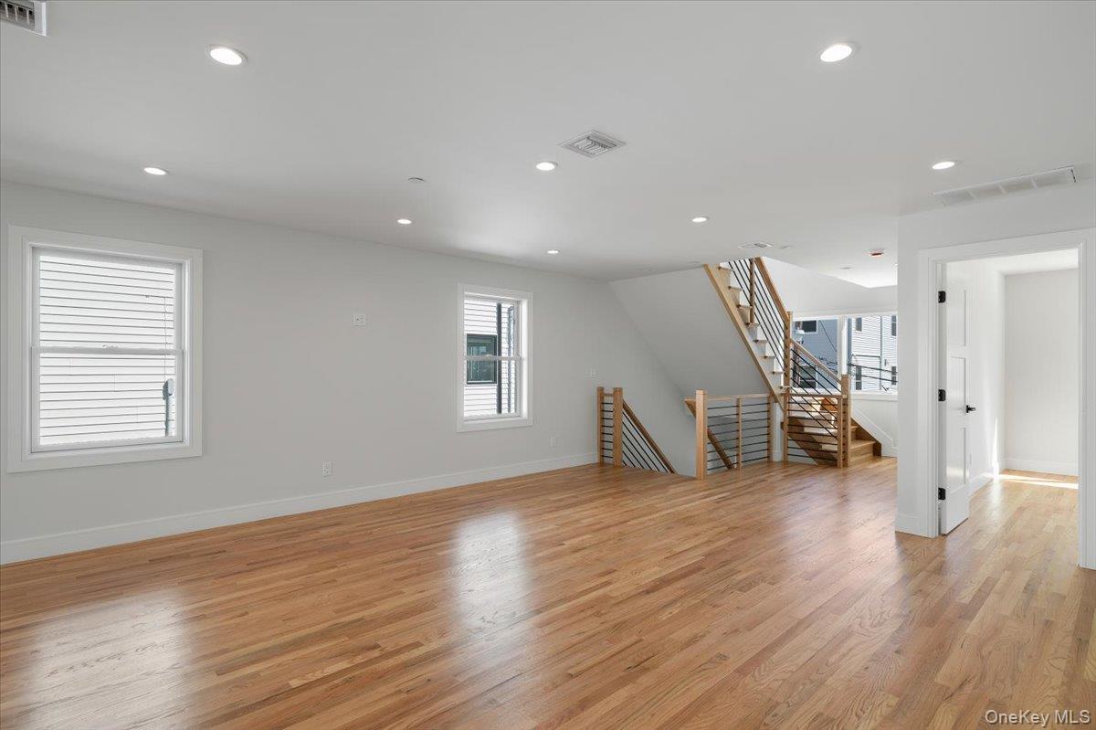 #14 photo, 12 Pershing Place, ナッソー郡 Island Park , NY 11558