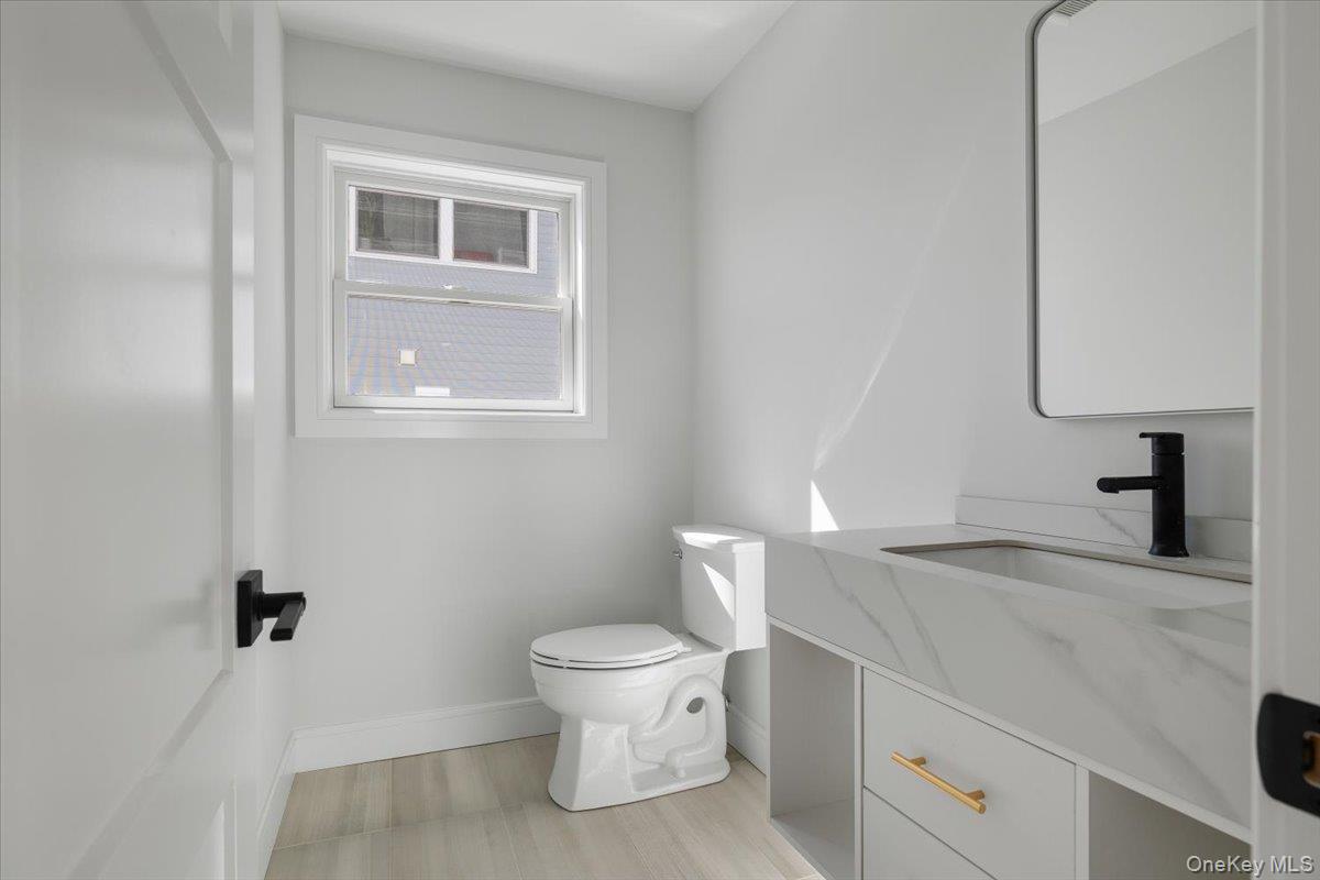 #17 photo, 12 Pershing Place, ナッソー郡 Island Park , NY 11558