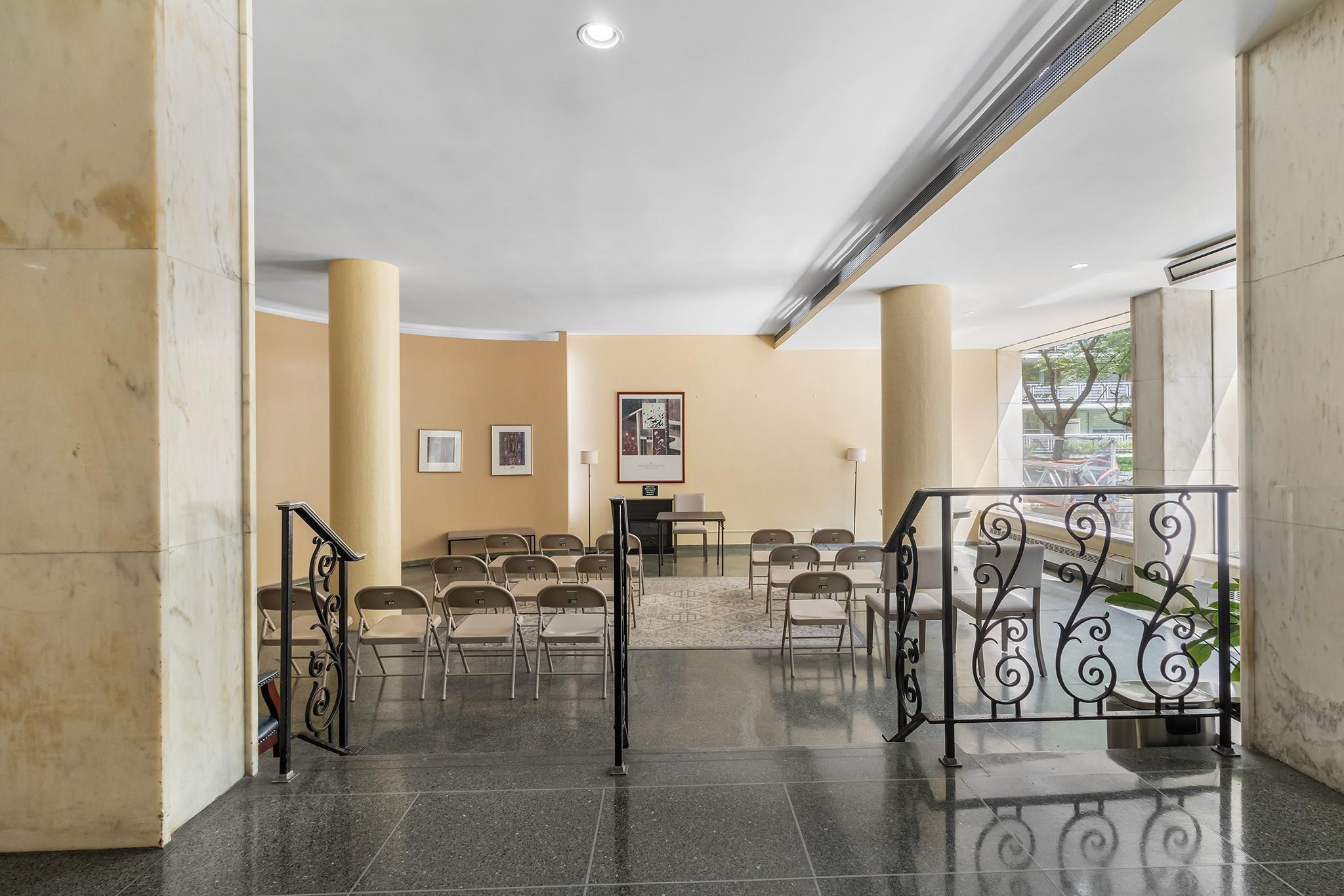 #15 photo, 61-15 97th Street, クイーンズ区 Rego Park , NY 11374