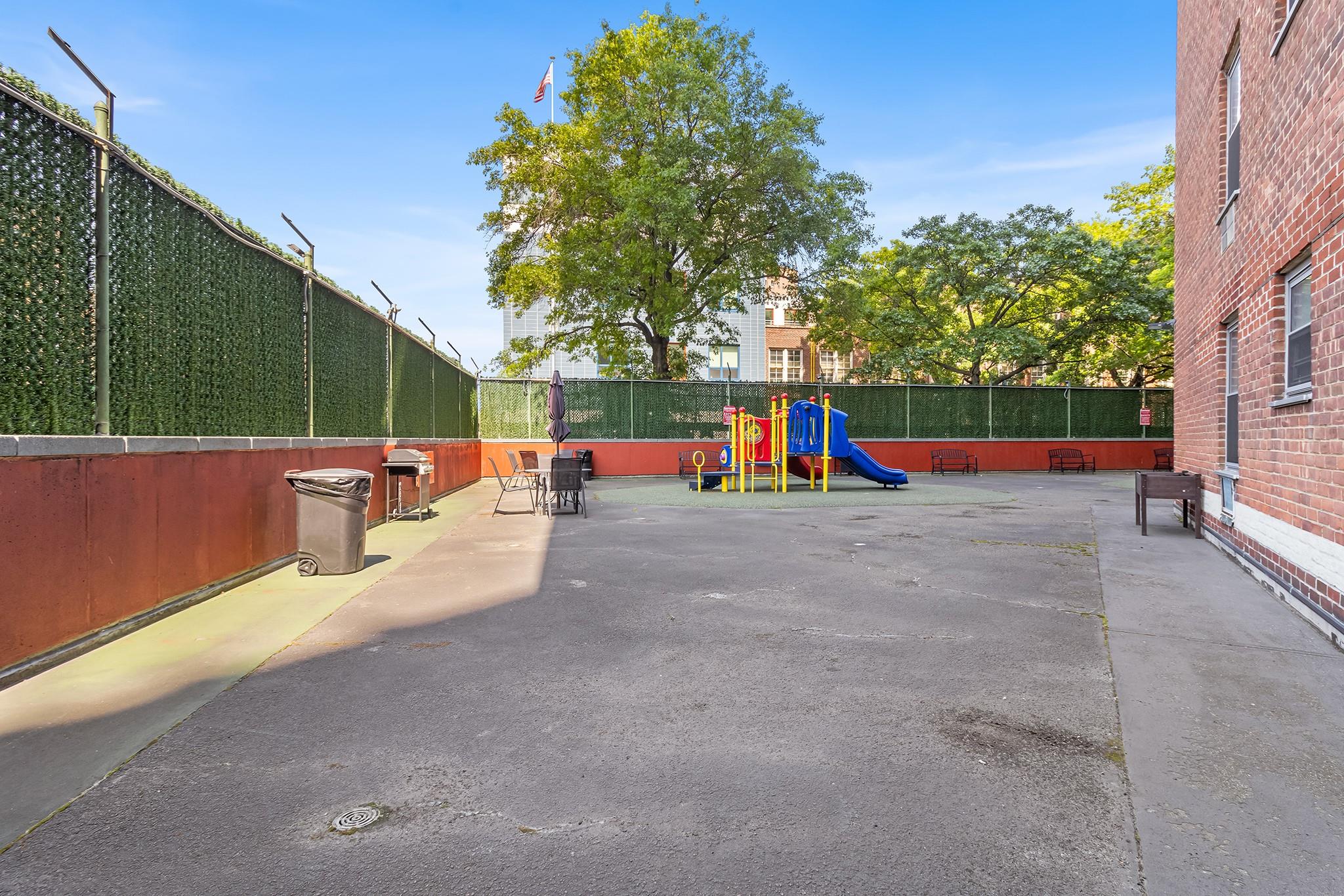 #20 photo, 61-15 97th Street, クイーンズ区 Rego Park , NY 11374