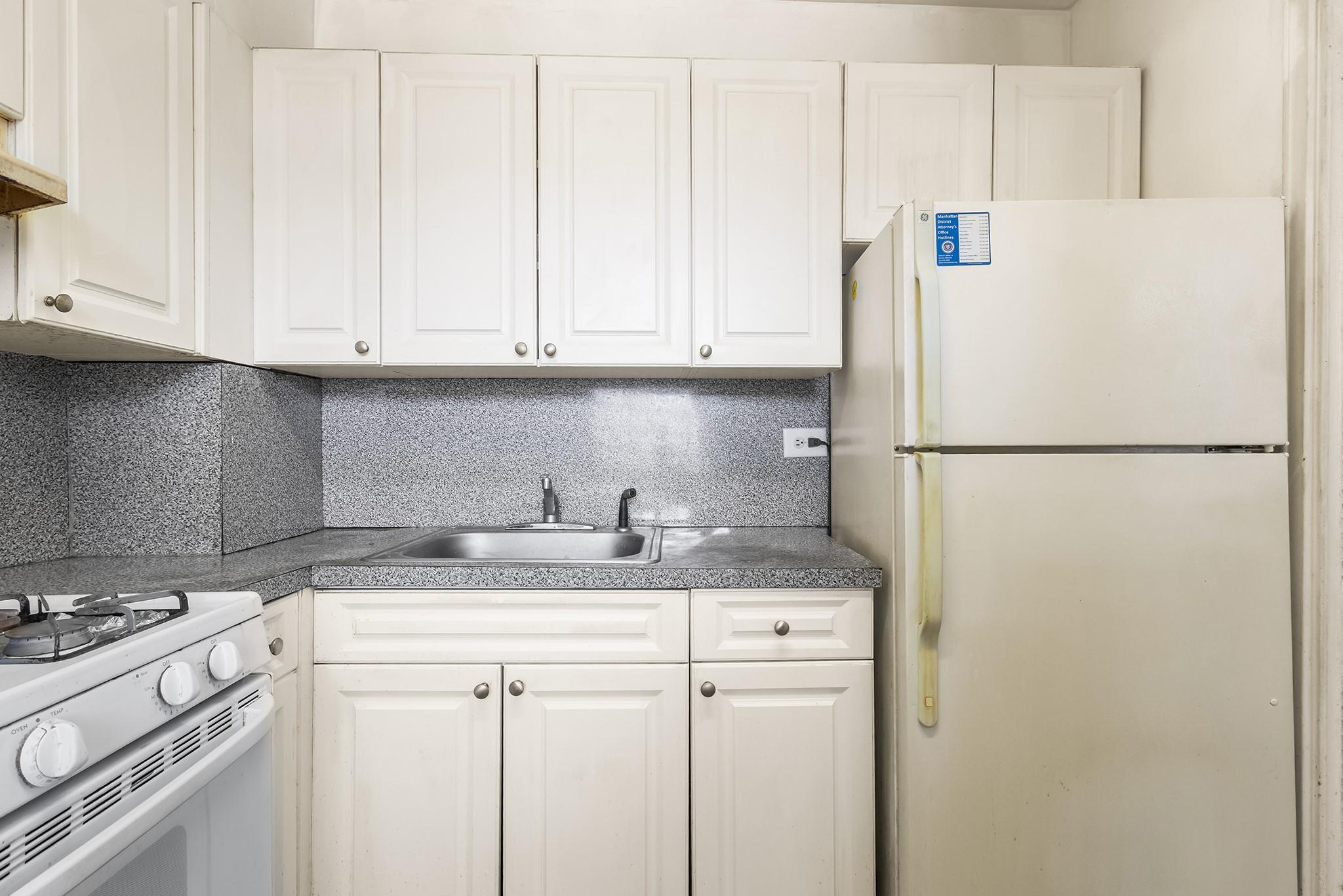 #7 photo, 61-15 97th Street, クイーンズ区 Rego Park , NY 11374