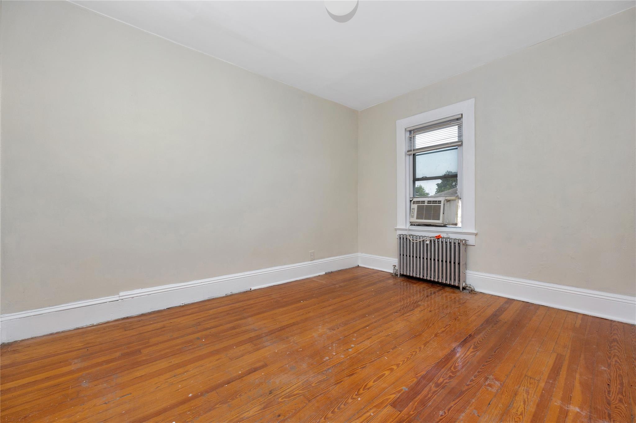 #18 photo, 82 Heitz Place, Hicksville , NY 11801