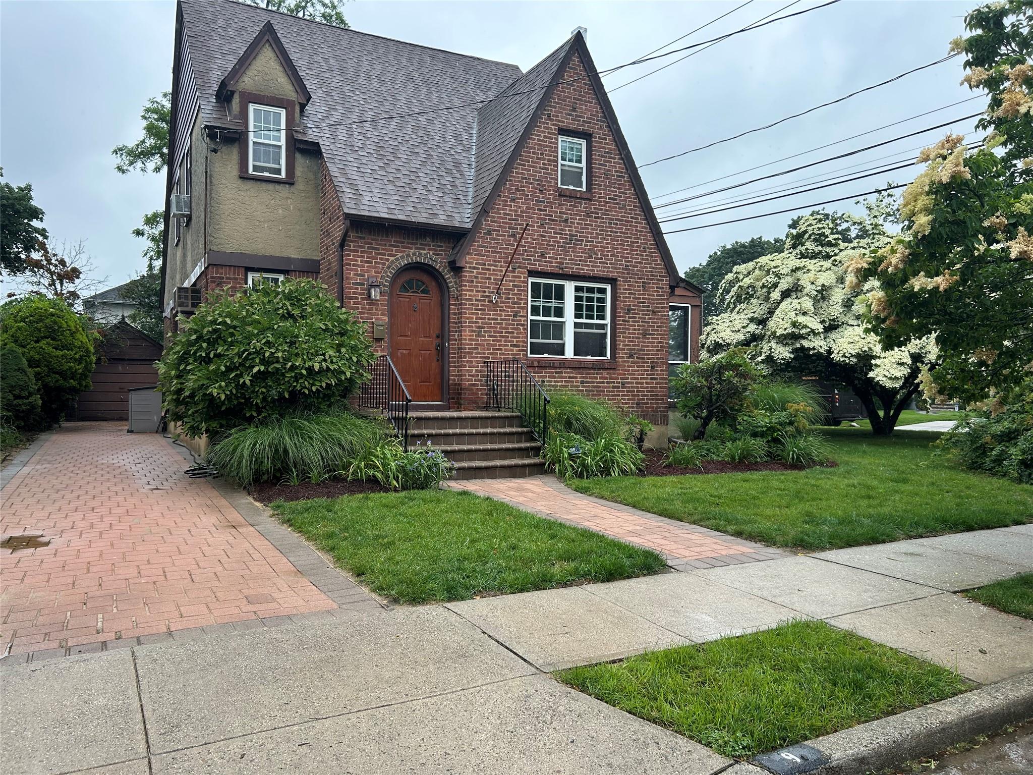#1 photo, 9 Troy Place, ناسو Merrick , NY 11566