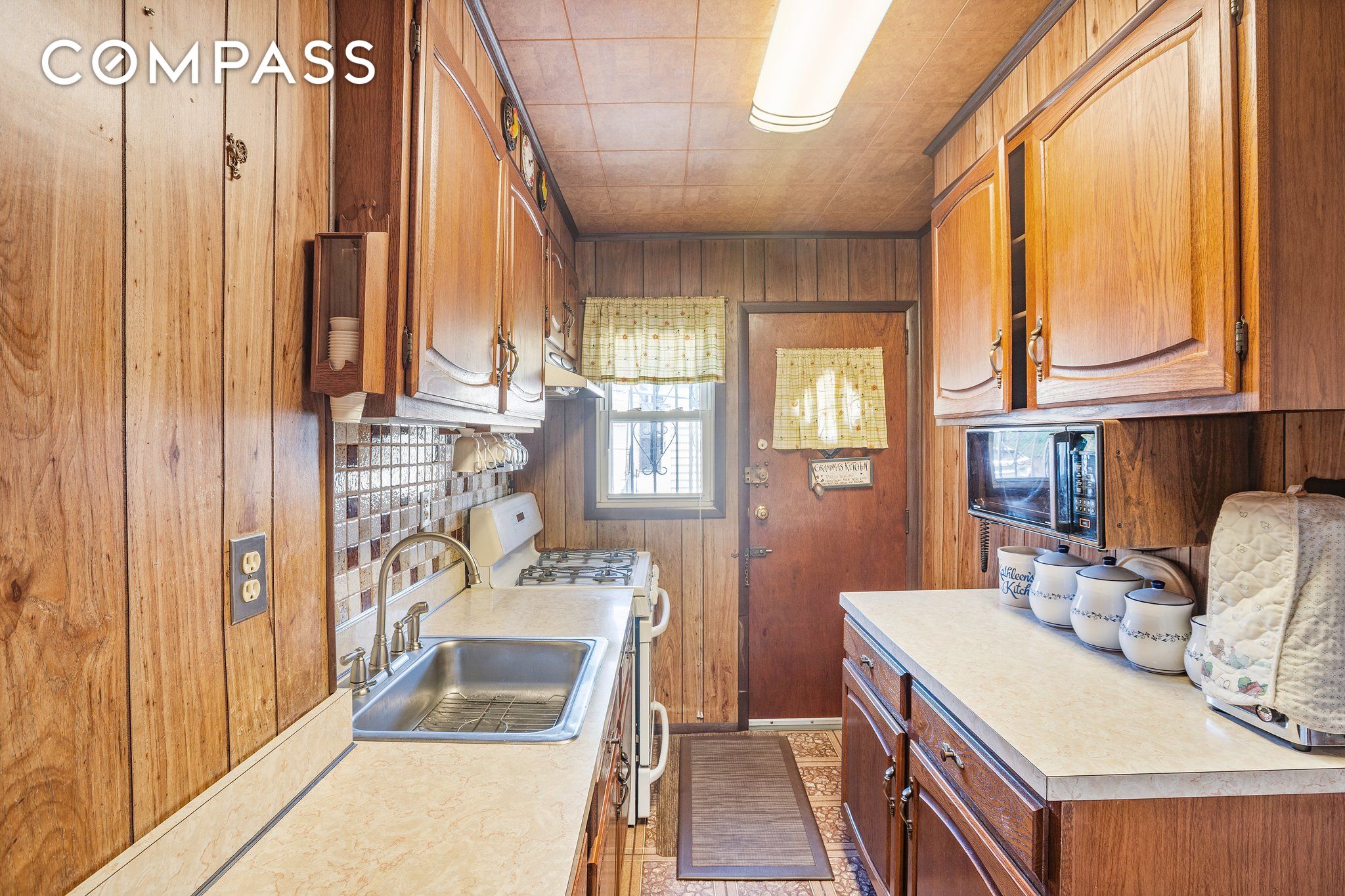 #12 photo, 20-10 27th Street, クイーンズ区 Astoria , NY 11105