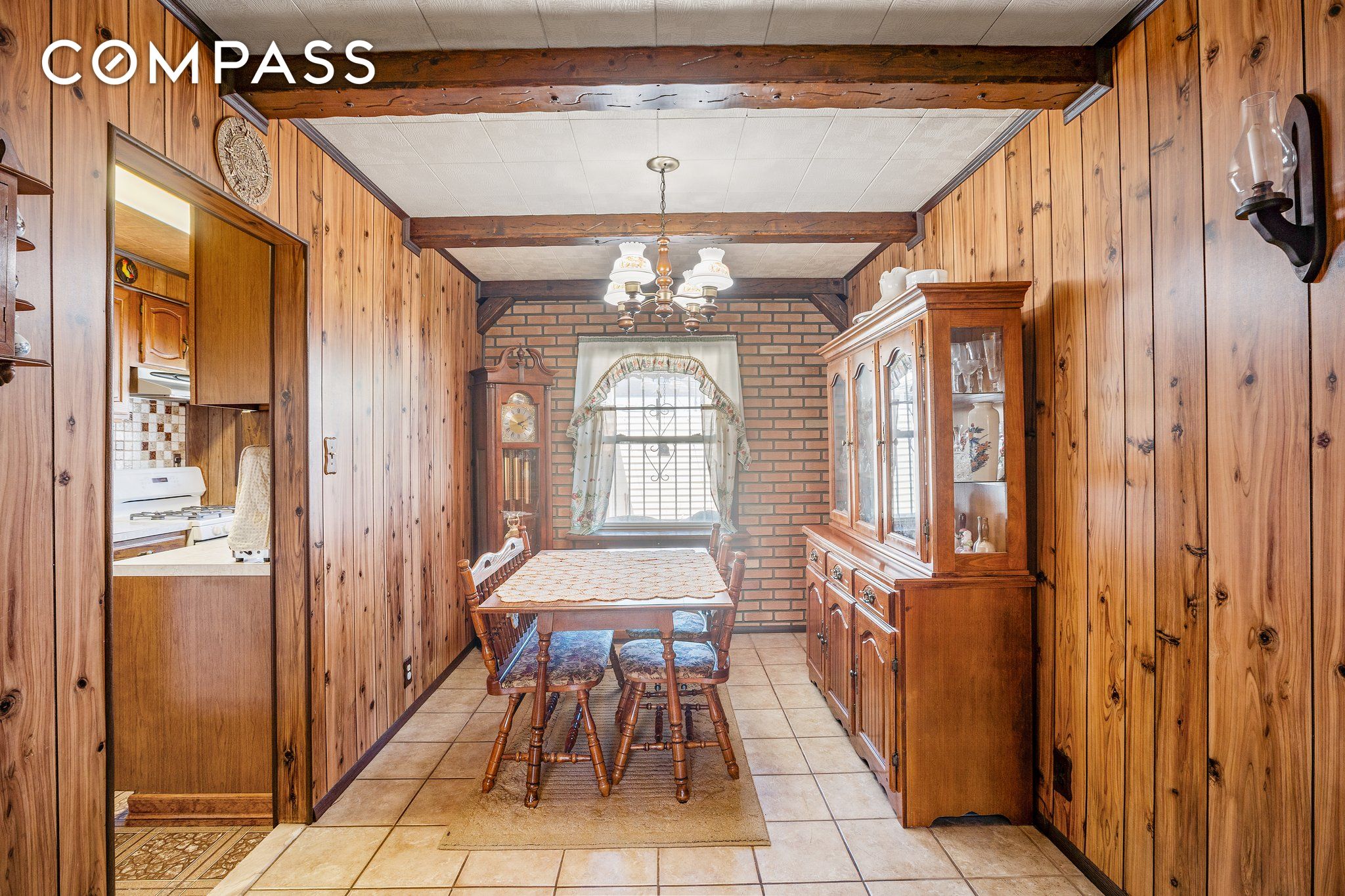 #16 photo, 20-10 27th Street, クイーンズ区 Astoria , NY 11105