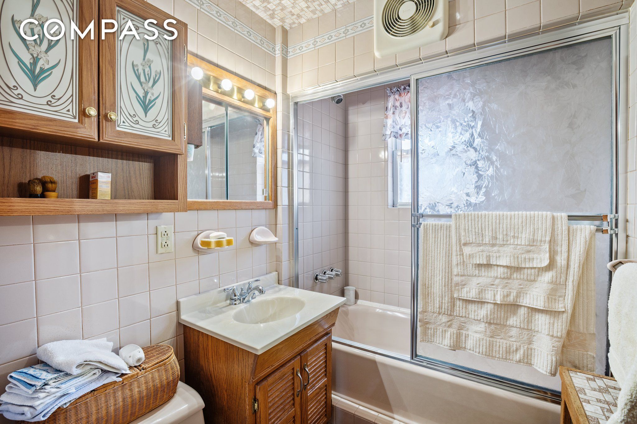 #18 photo, 20-10 27th Street, クイーンズ区 Astoria , NY 11105