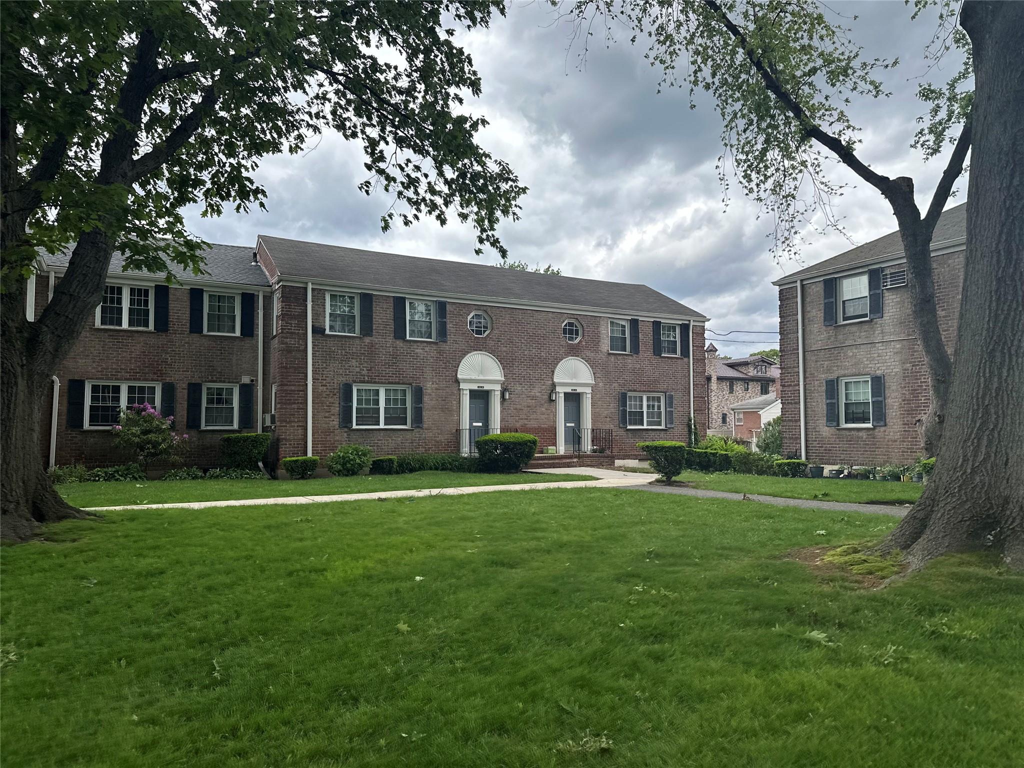 #2 photo, 224-43A 64th Avenue, 皇后區 Oakland Gardens , NY 11364