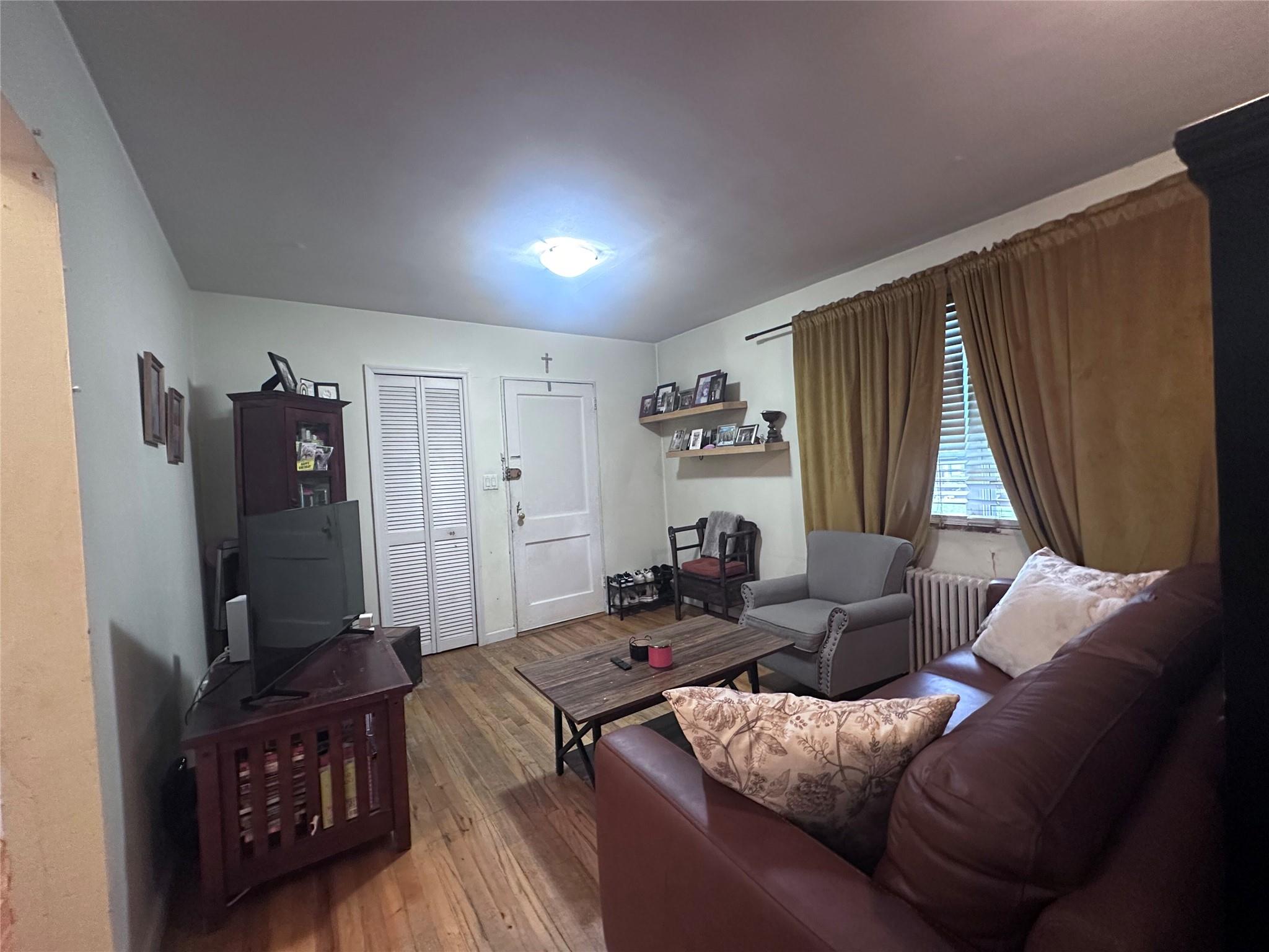 #5 photo, 224-43A 64th Avenue, 皇后區 Oakland Gardens , NY 11364