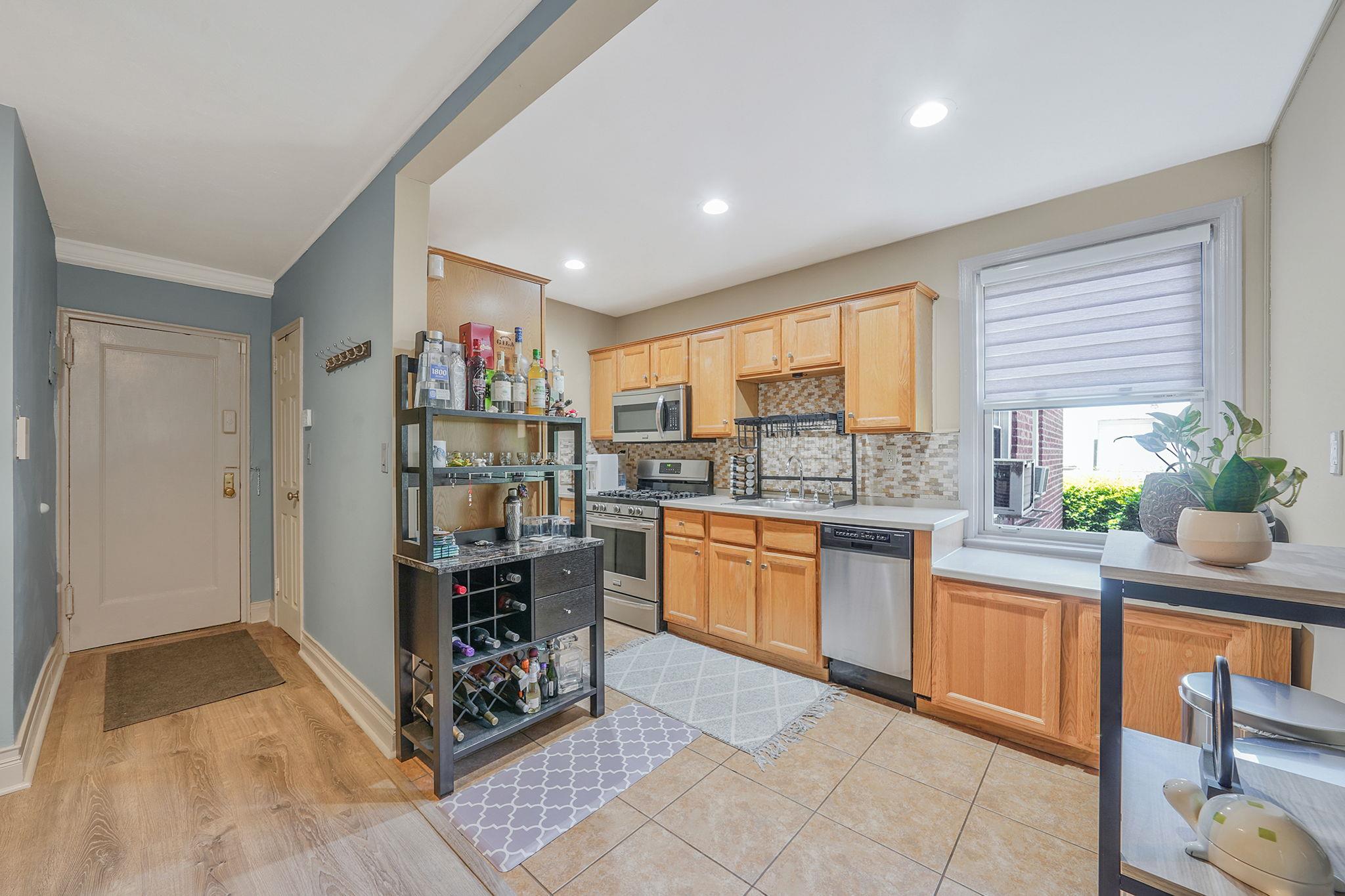 #8 photo, 23 Edwards Street, ناسو Roslyn Heights , NY 11577