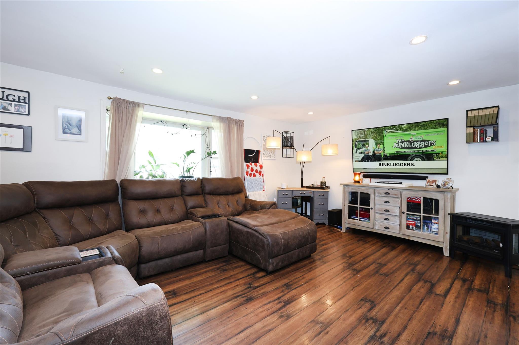 #3 photo, 33 Highview Lane, 东长岛 Ridge , NY 11961