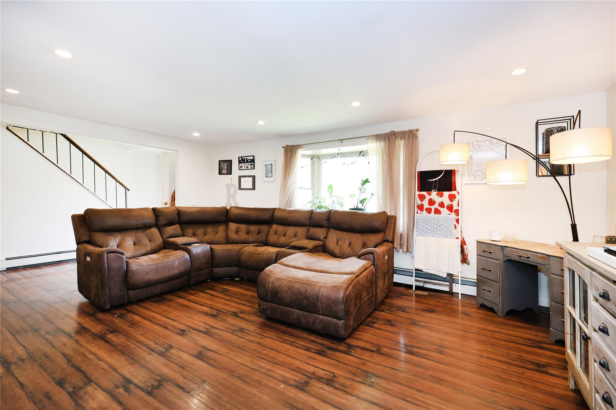 #4 photo, 33 Highview Lane, 东长岛 Ridge , NY 11961