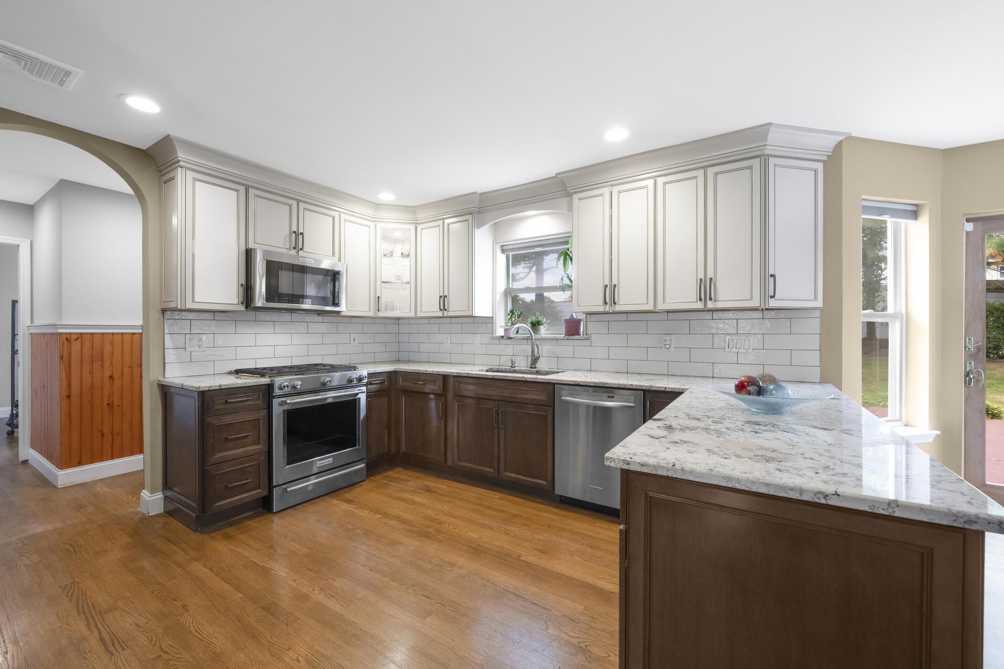 #15 photo, 8 Tecumseh Court, 東長島 康马克 Commack , NY 11725