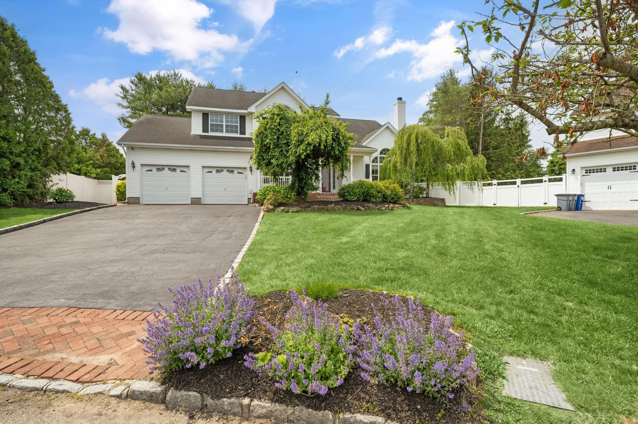 #4 photo, 8 Tecumseh Court, 東長島 康马克 Commack , NY 11725