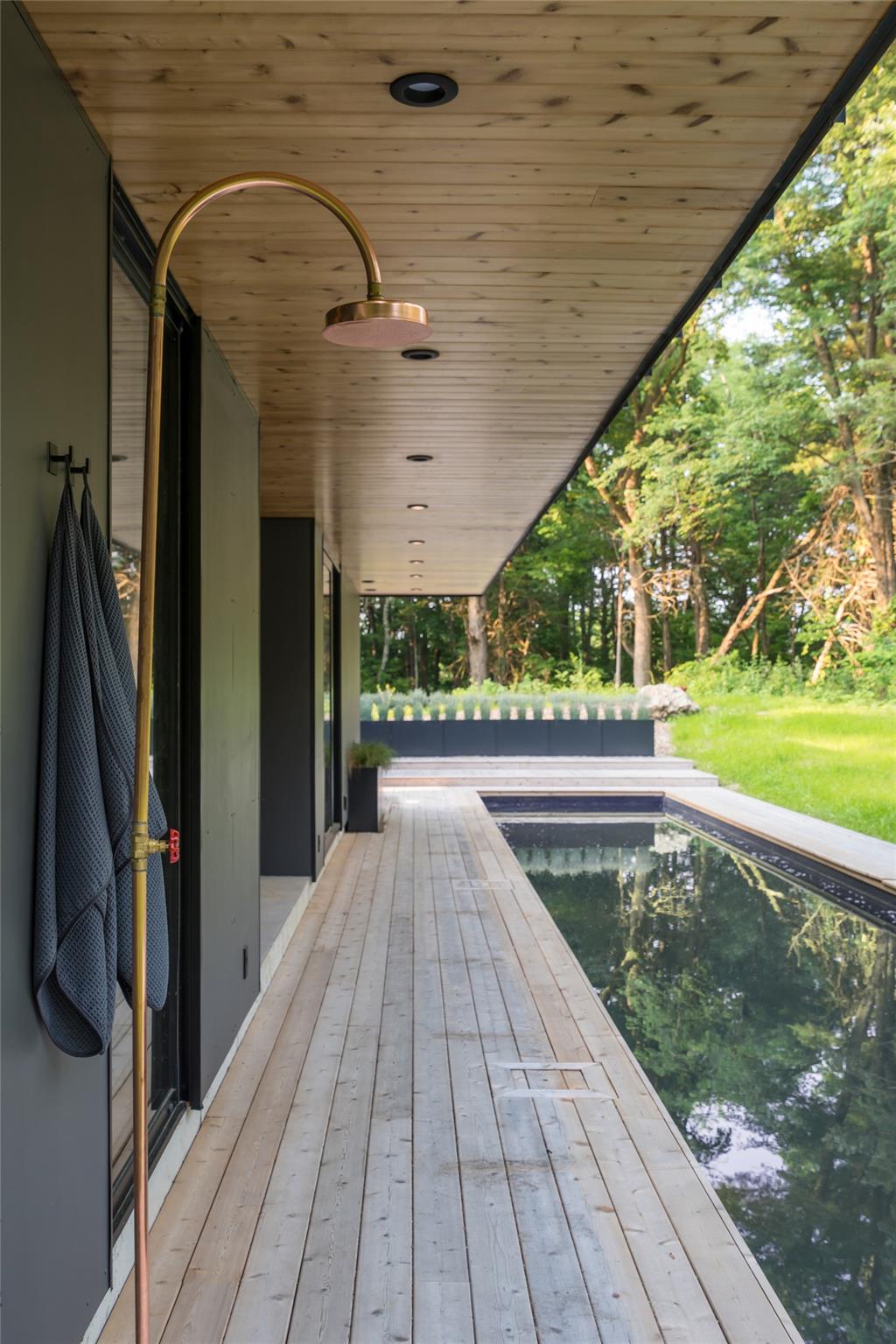 #8 photo, 474 Route 199, Red Hook , NY 12571